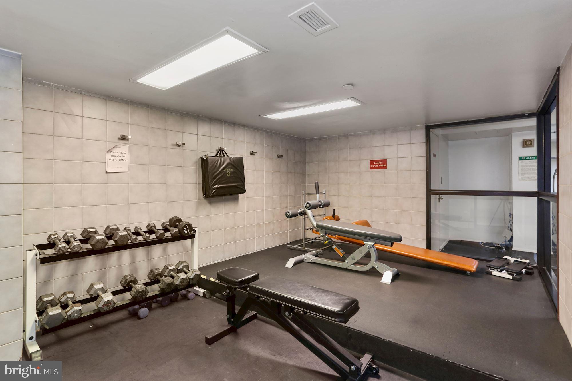 ENCORE OF MCLEAN - Residential