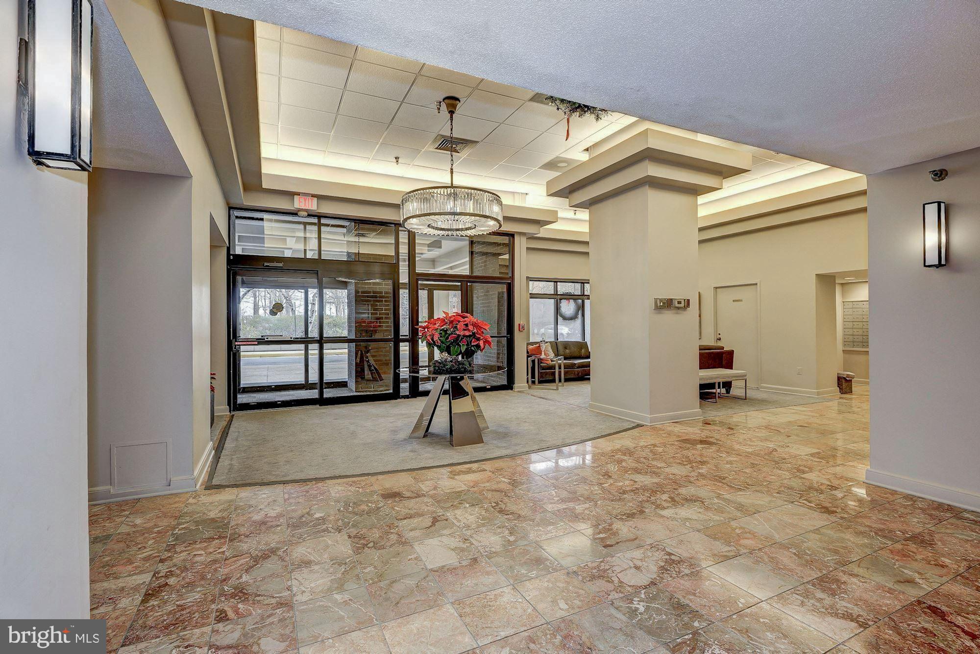 ENCORE OF MCLEAN - Residential