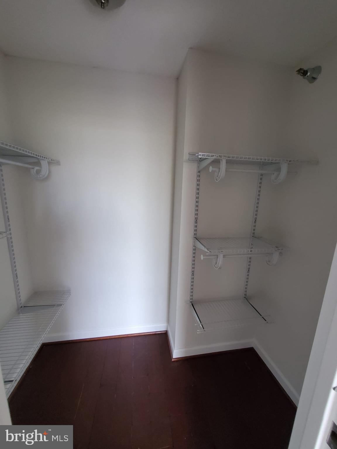 ENCORE OF MCLEAN - Residential