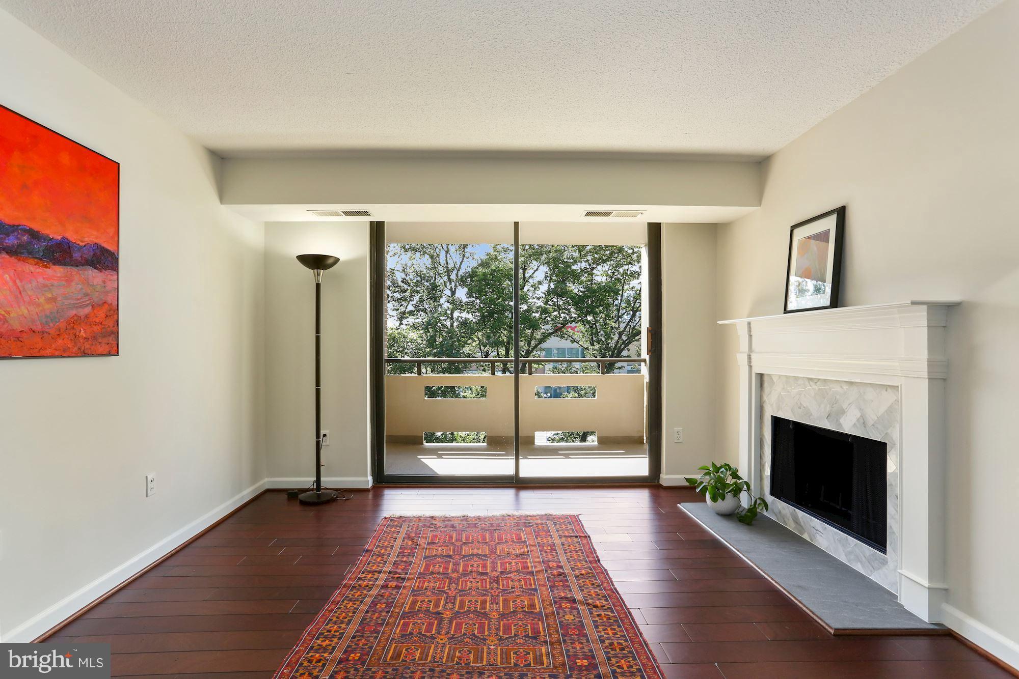 ENCORE OF MCLEAN - Residential