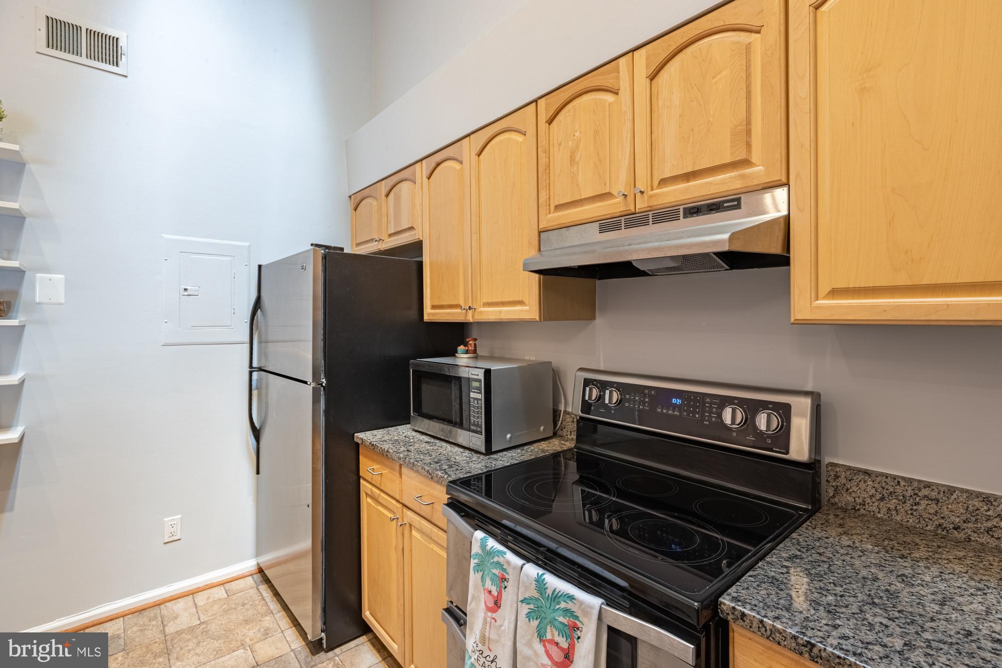 GRAYS POINTE - Residential