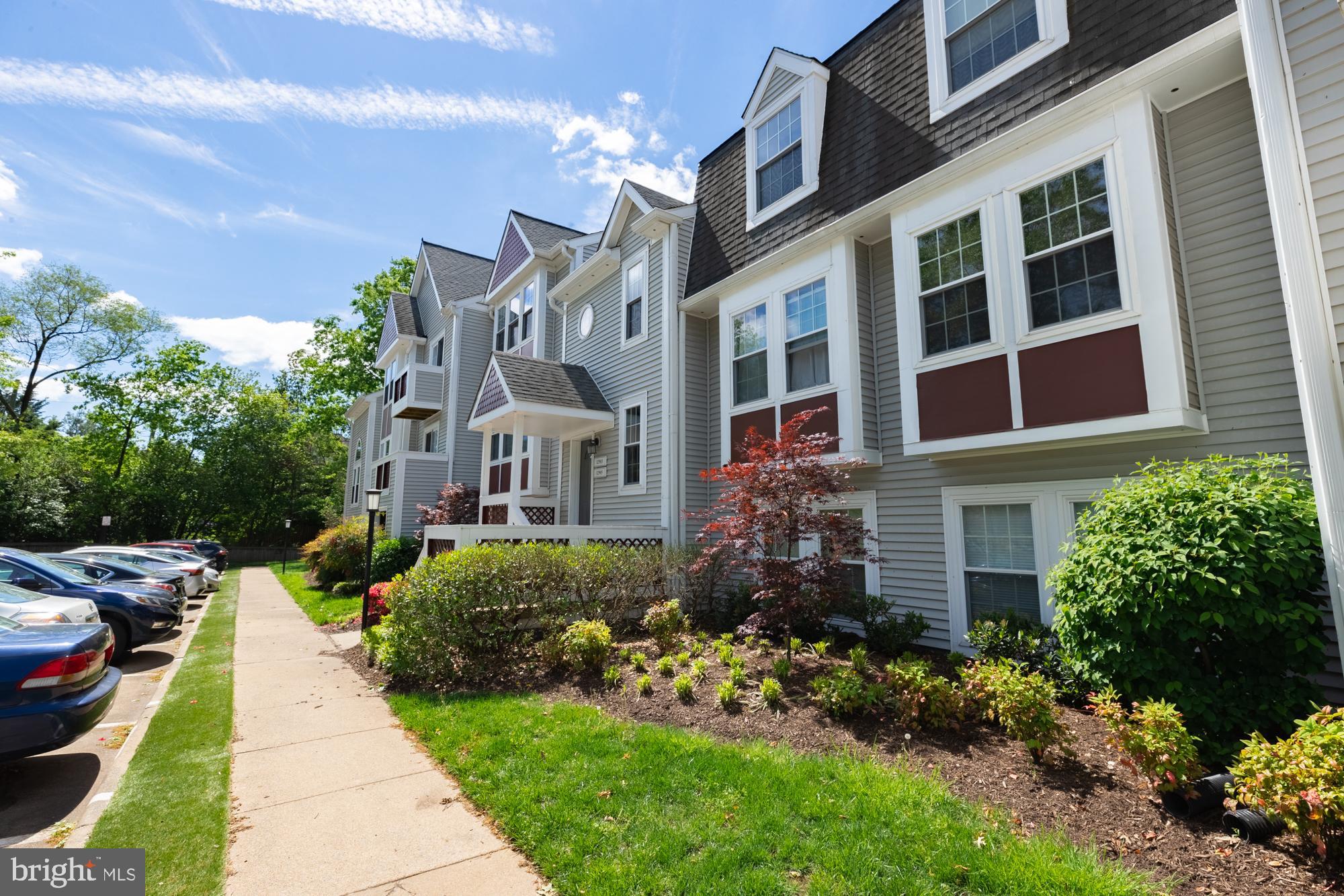 GRAYS POINTE - Residential