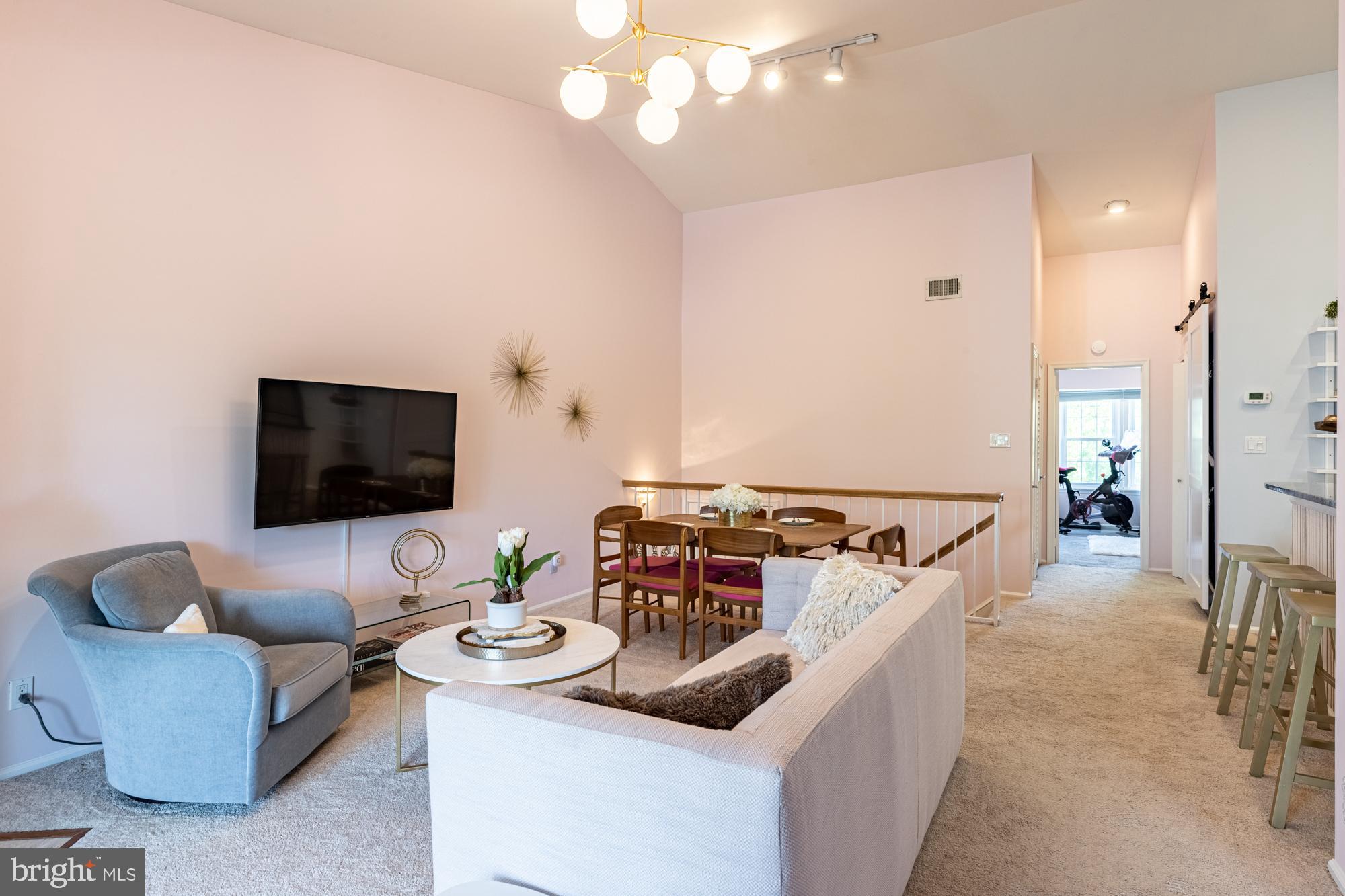 GRAYS POINTE - Residential