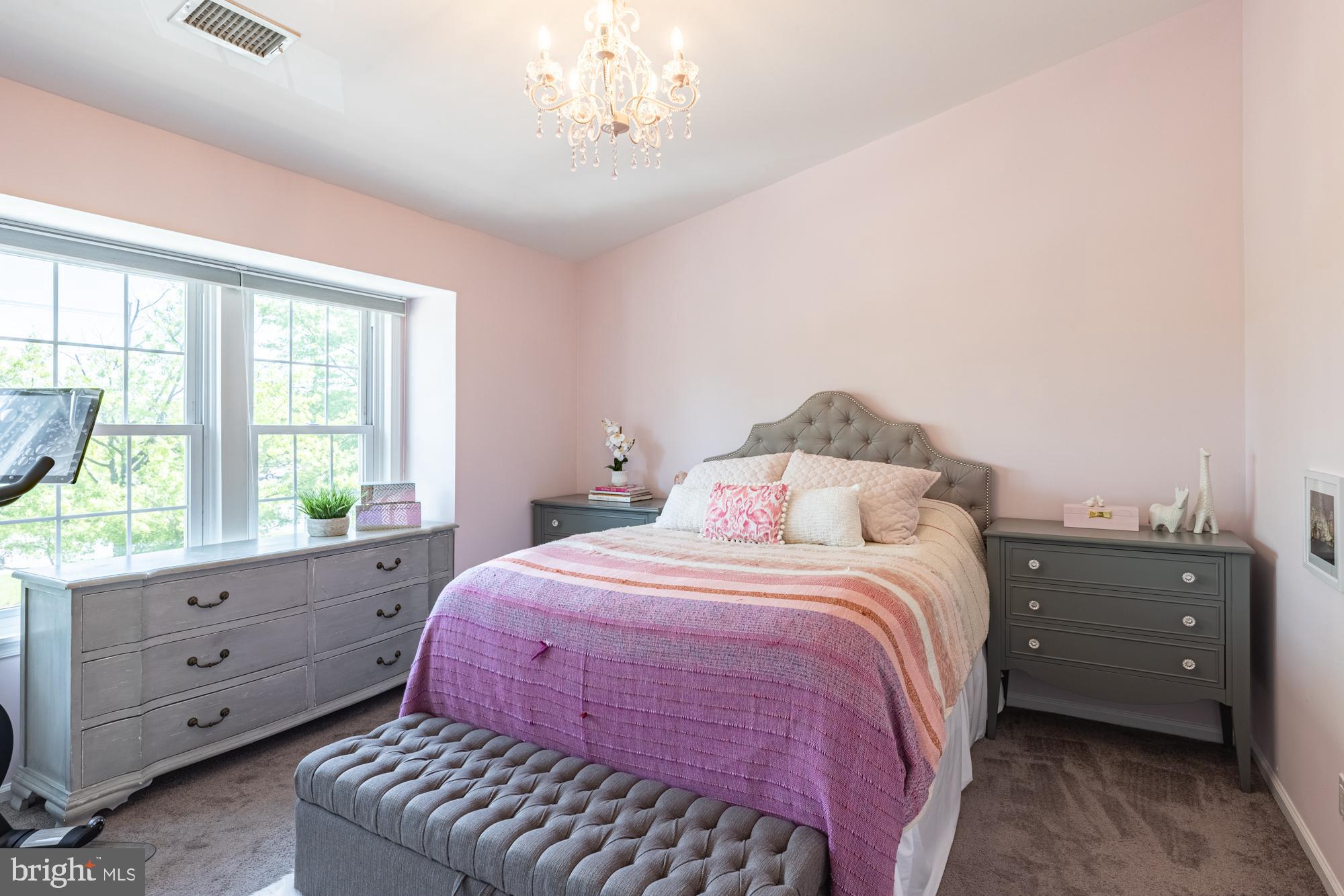 GRAYS POINTE - Residential