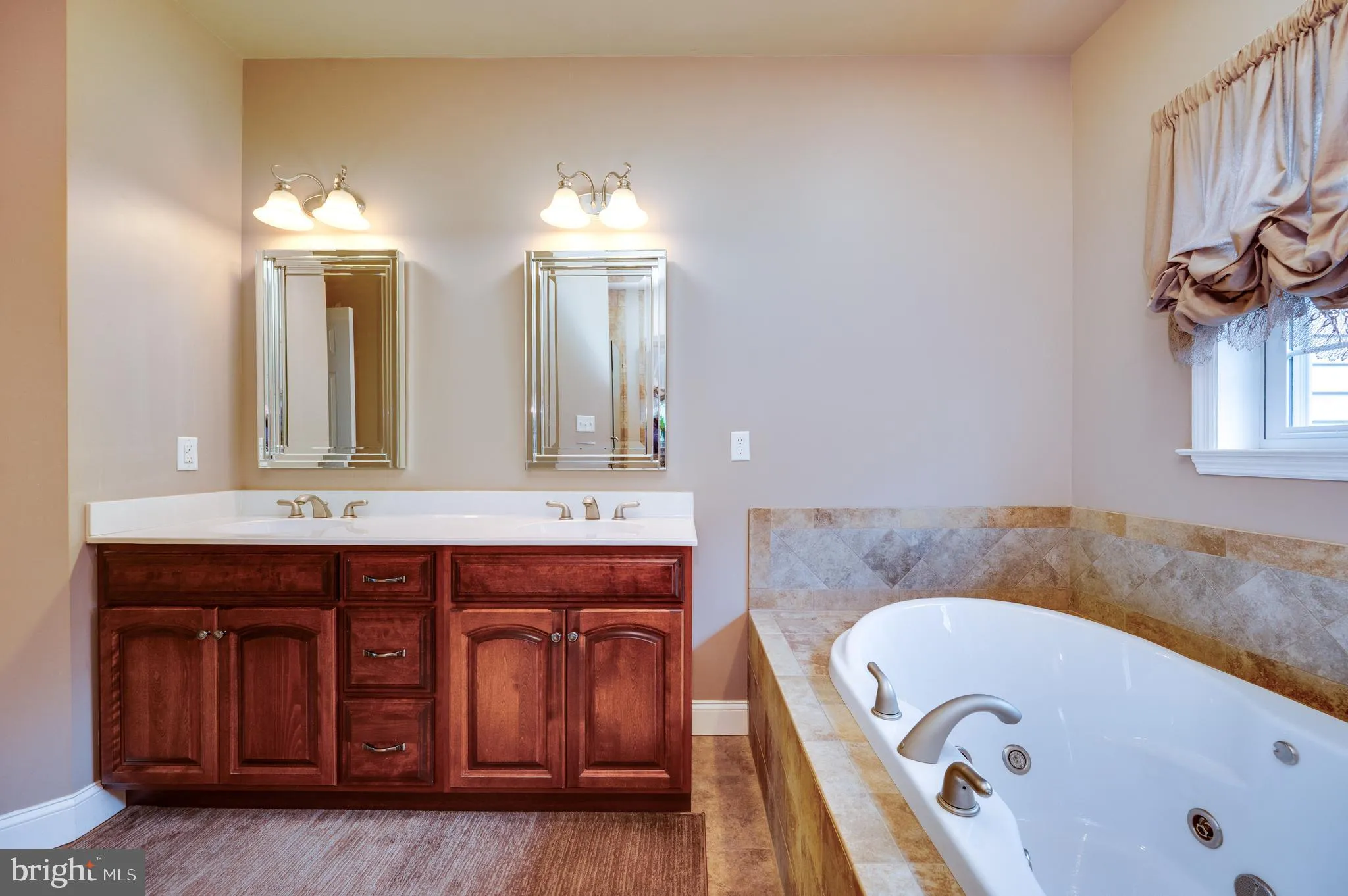 Fleetwood, Pennsylvania 19522, United States, 4 Bedrooms Bedrooms, ,4 BathroomsBathrooms,Residential,Active,245452