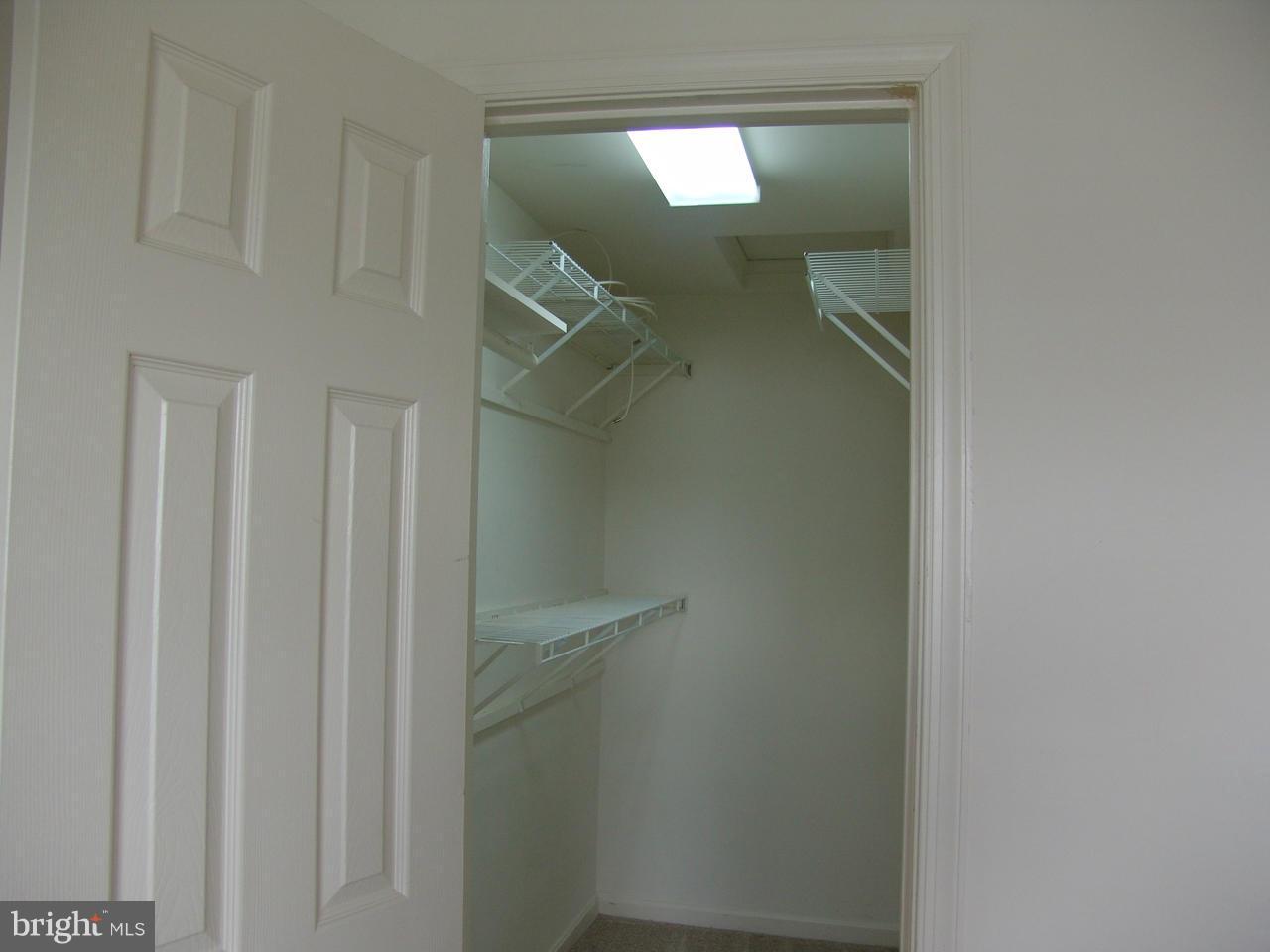 GUNSTON CORNER - Residential Lease