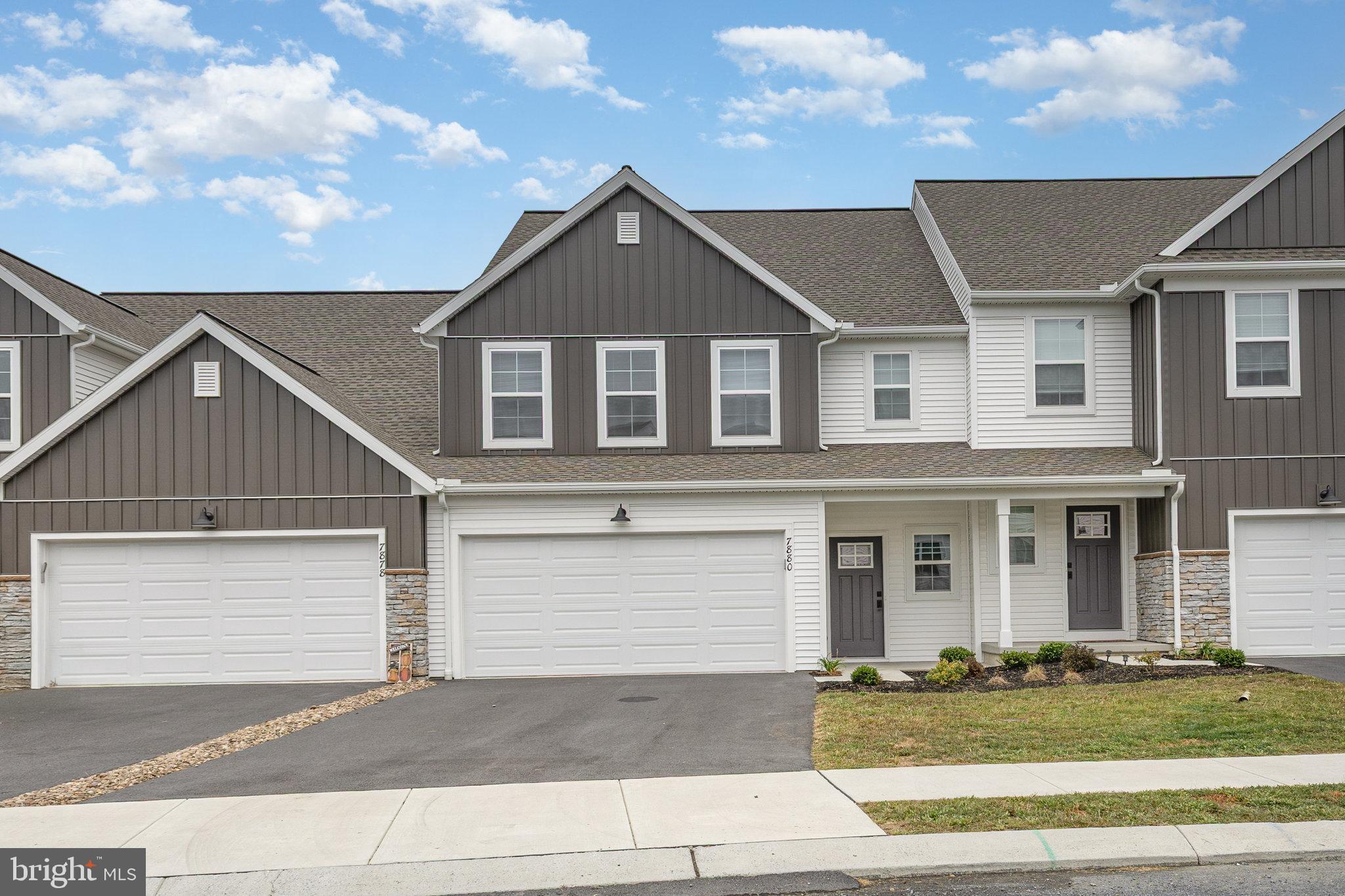 THE TOWNES AT BRIAR CREEK - Residential Lease