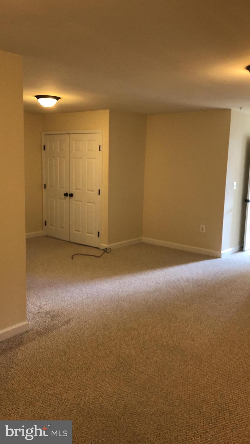 VILLAS ON WATERS EDGE - Residential Lease