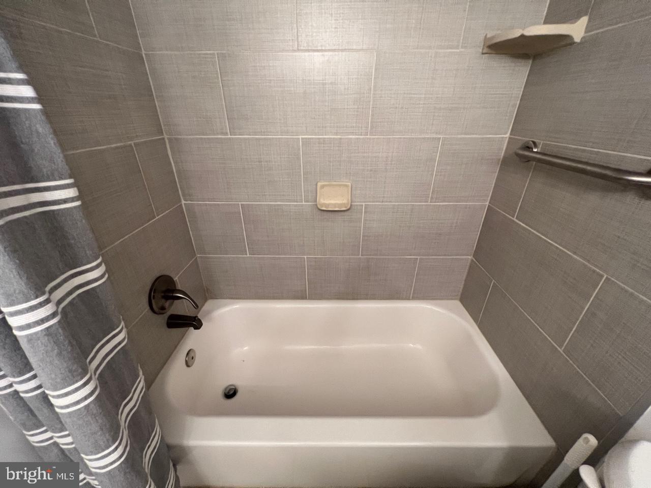 DIAMOND FARM CODM - Residential Lease