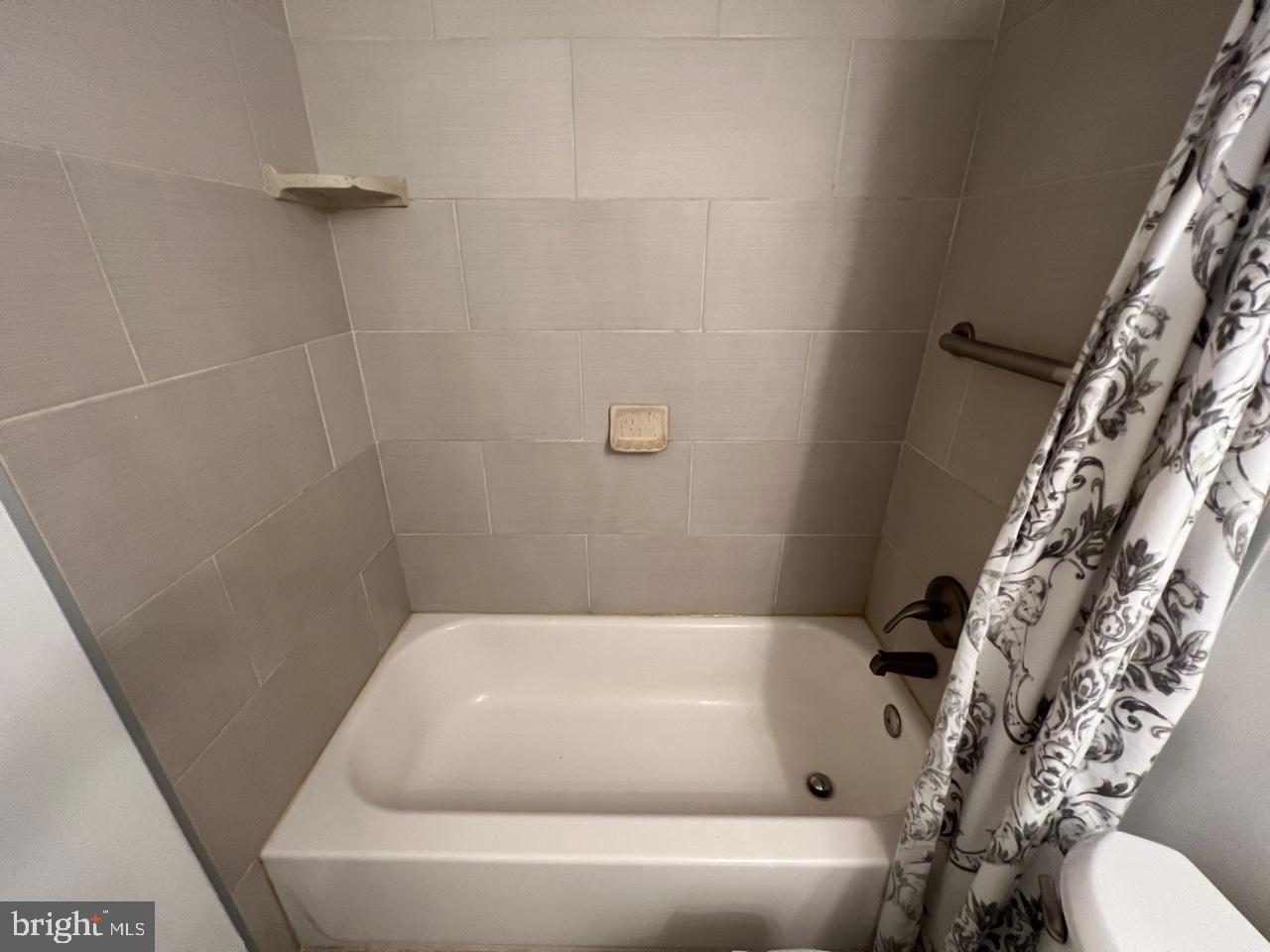 DIAMOND FARM CODM - Residential Lease