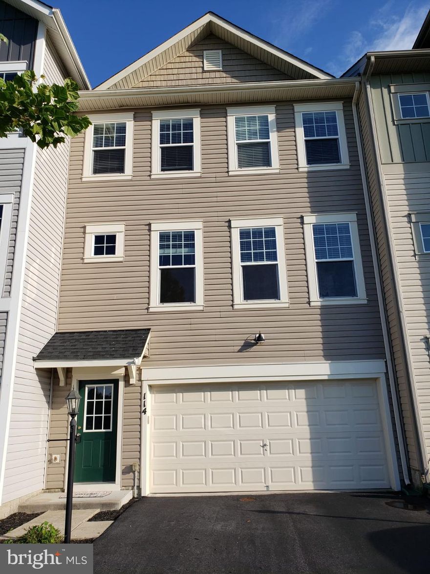 A great home in a great community! This spacious 3-story townhome has what you are looking for in a home. The main level is the heart of your new home, featuring 9’ ceilings and an open concept kitchen, dining room, and spacious living room layout. The upper level features an owner's suite with private bathroom, two secondary bedrooms, and another full bathroom. Laundry facilities are also on the upper level for your convenience. The fully finished lower level features a private office/game room/family room/4th bedroom that leads out to a patio, firepit and a great fenced backyard. Brand-new carpet and paint throughout! Snowden Bridge is one of the premier communities in the Winchester/Frederick County area and features every amenity that you could want: Recreation center, swimming pool (with pirate boat!), indoor tennis courts, indoor basketball courts, playground, walking/hiking trails and much more, including its own elementary school and daycare. You are within 5 or 6 minutes of I-81, shopping, restaurants, the Frederick County Fairgrounds, Clear Brook park and more.
