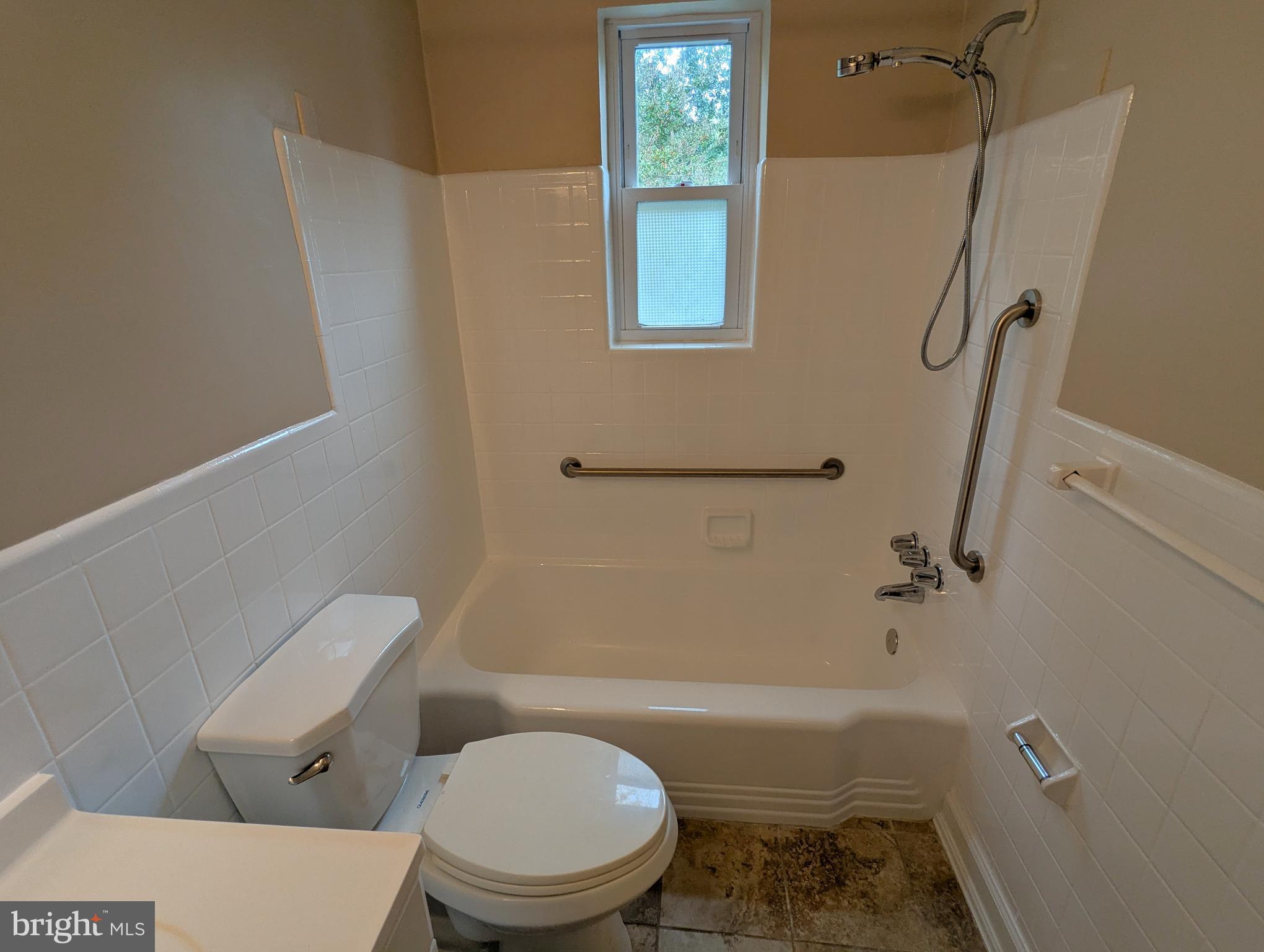 MCKENNEY HILLS - Residential Lease