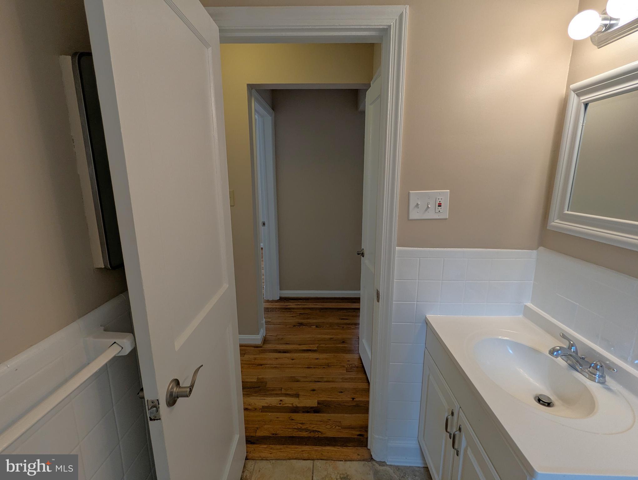 MCKENNEY HILLS - Residential Lease