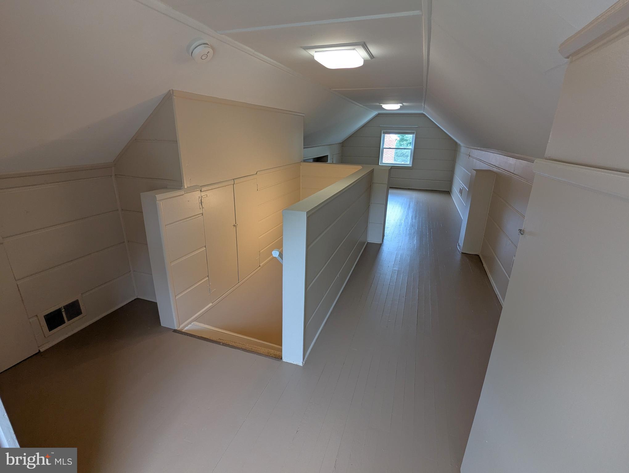 MCKENNEY HILLS - Residential Lease