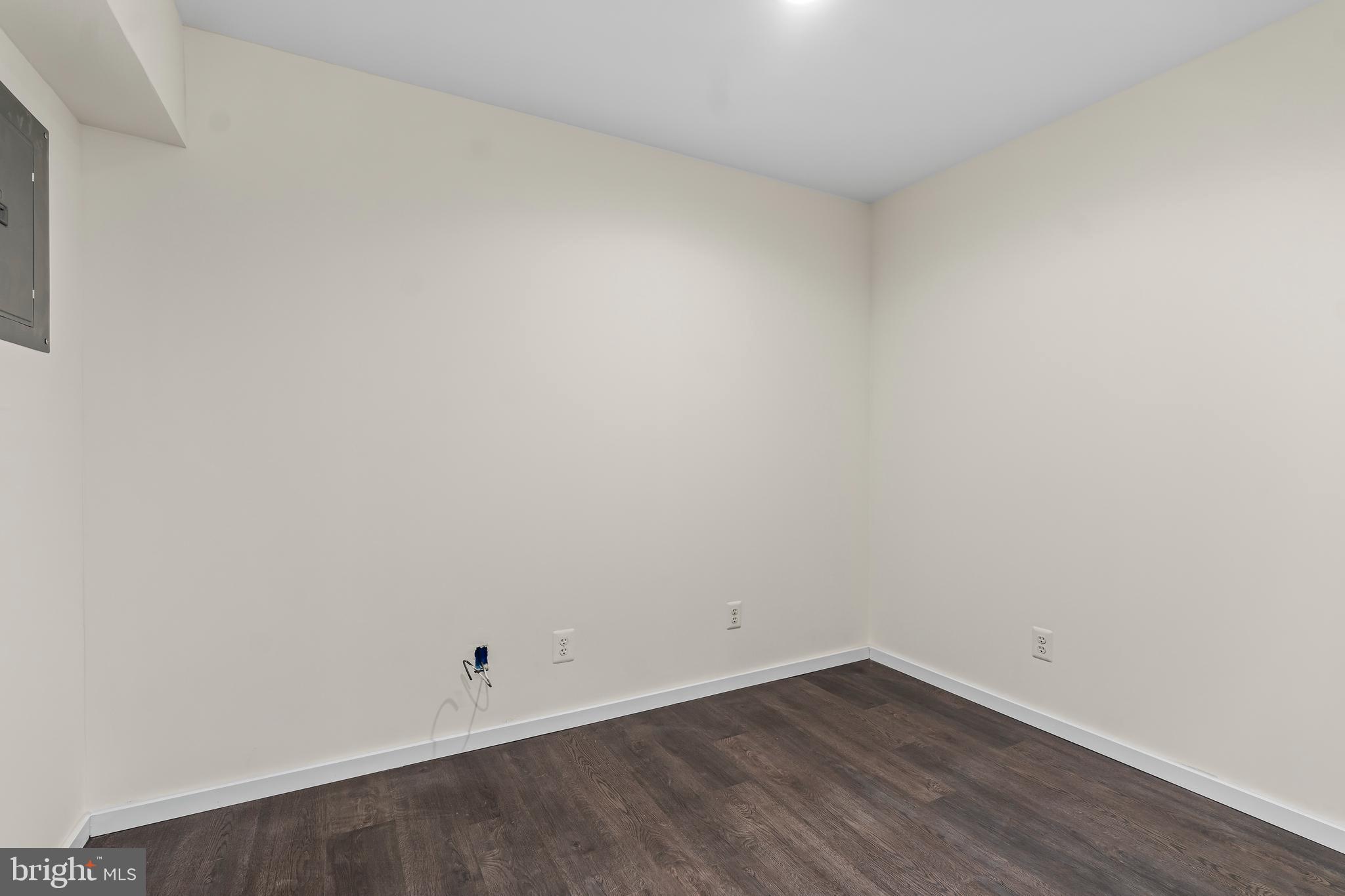 WEST FIELDS - Residential