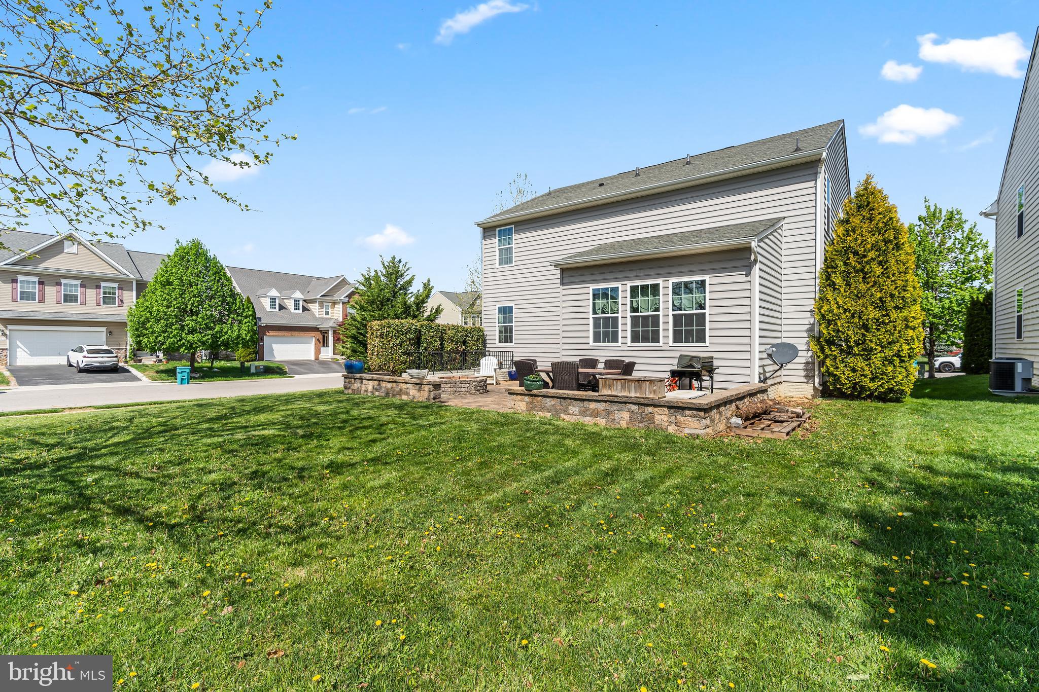 WEST FIELDS - Residential