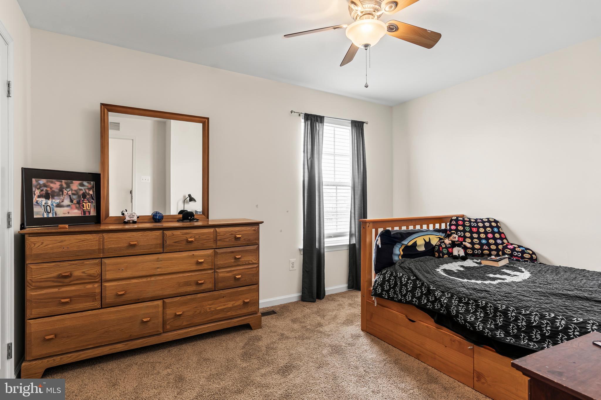 WEST FIELDS - Residential