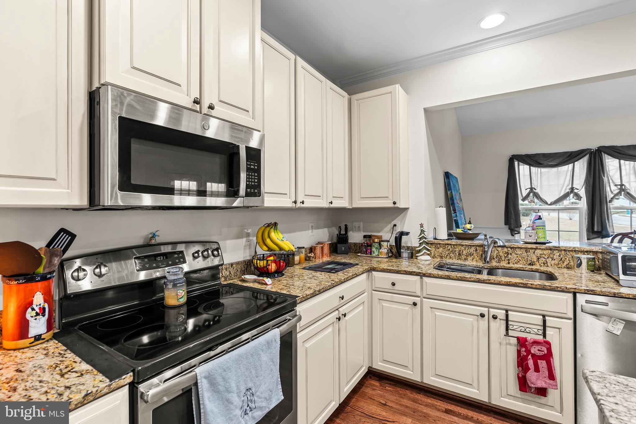 WEST FIELDS - Residential