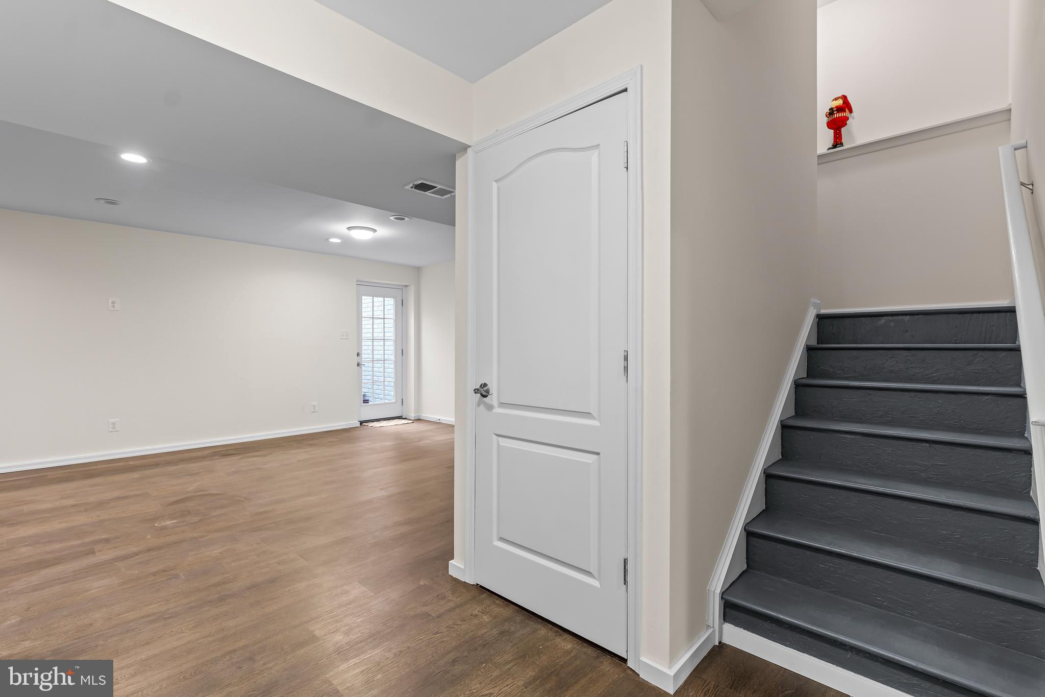 WEST FIELDS - Residential