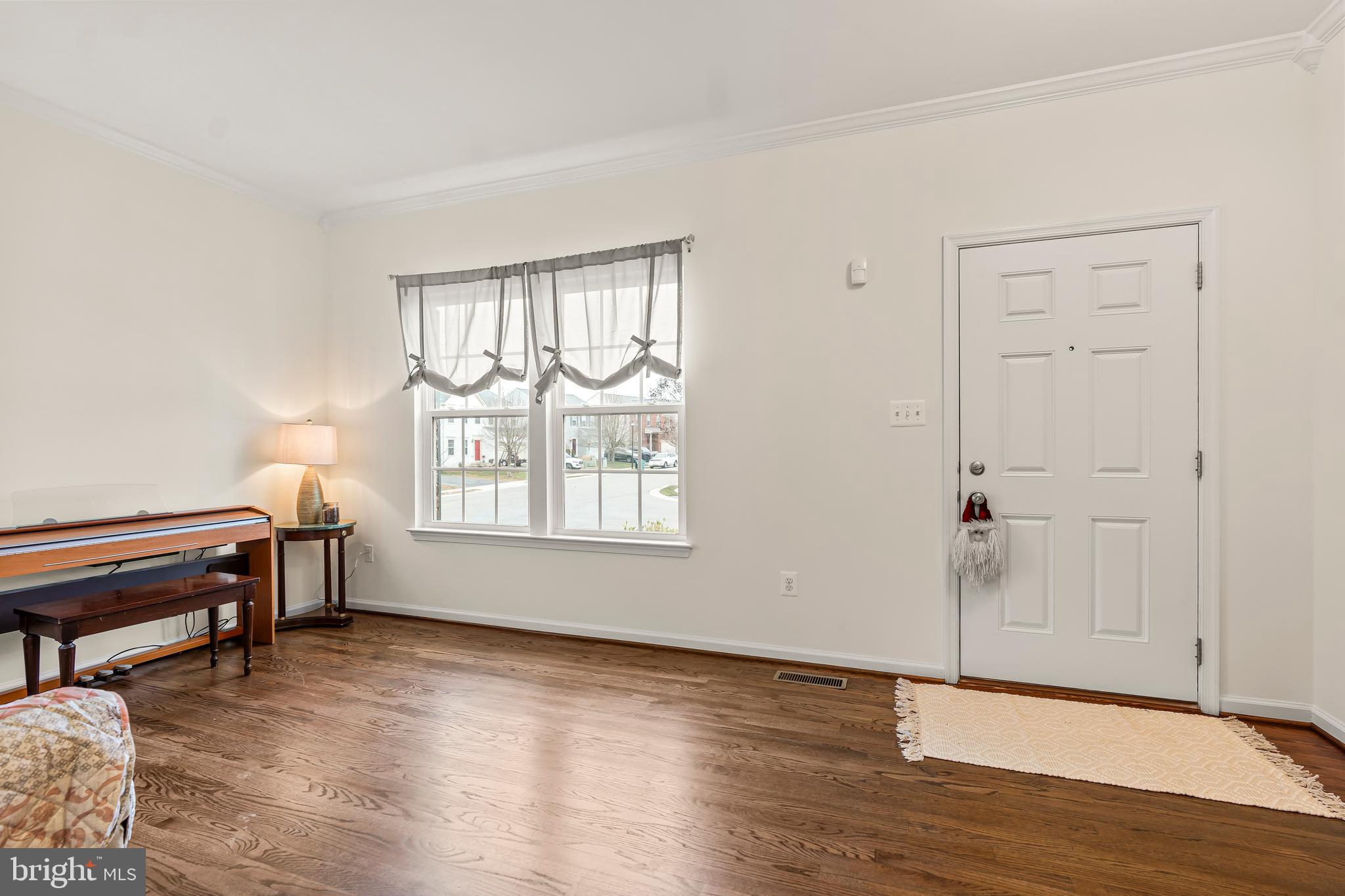 WEST FIELDS - Residential