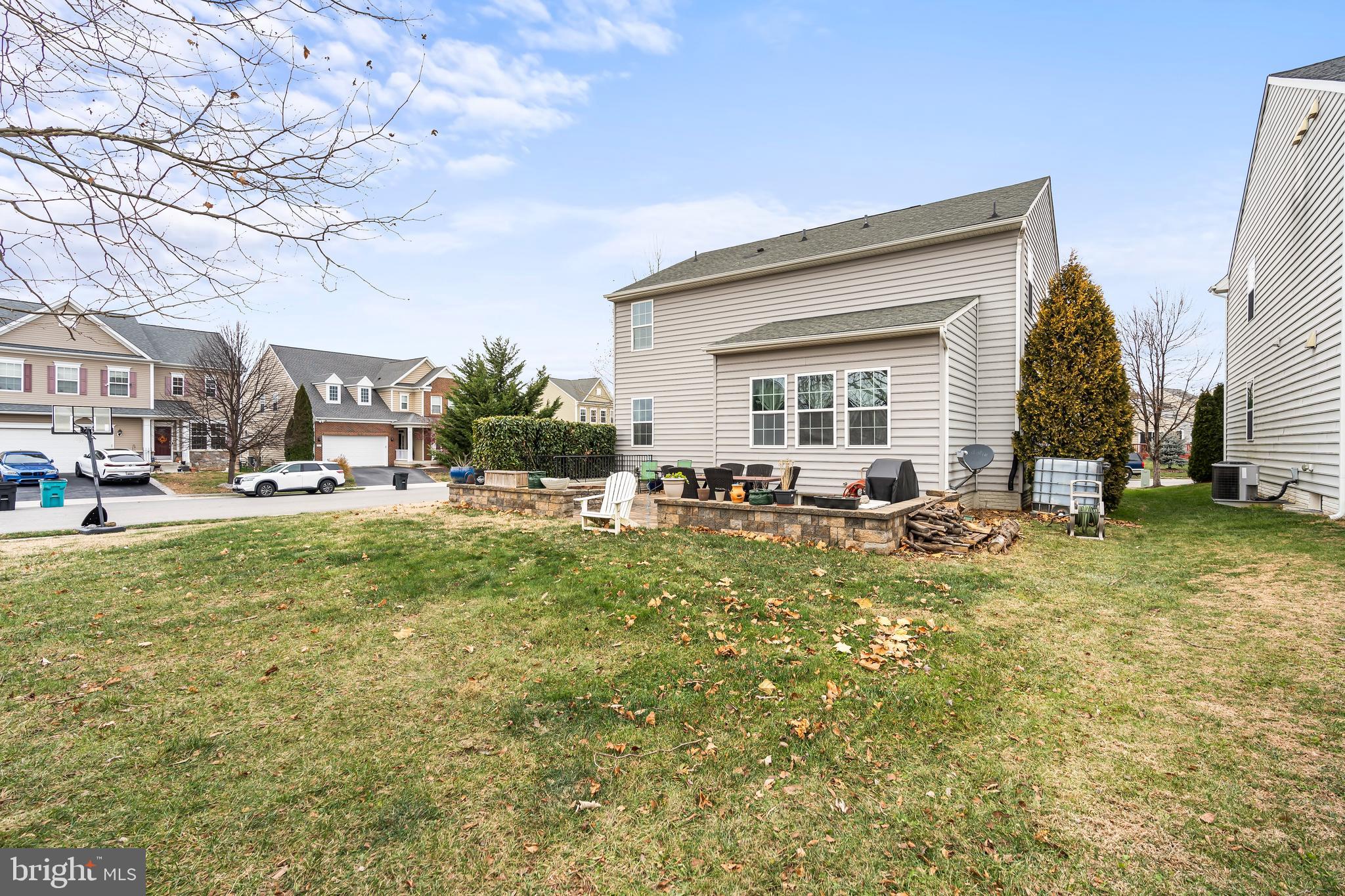 WEST FIELDS - Residential