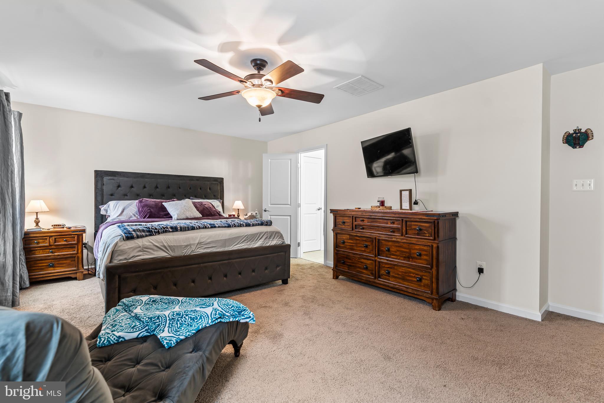 WEST FIELDS - Residential