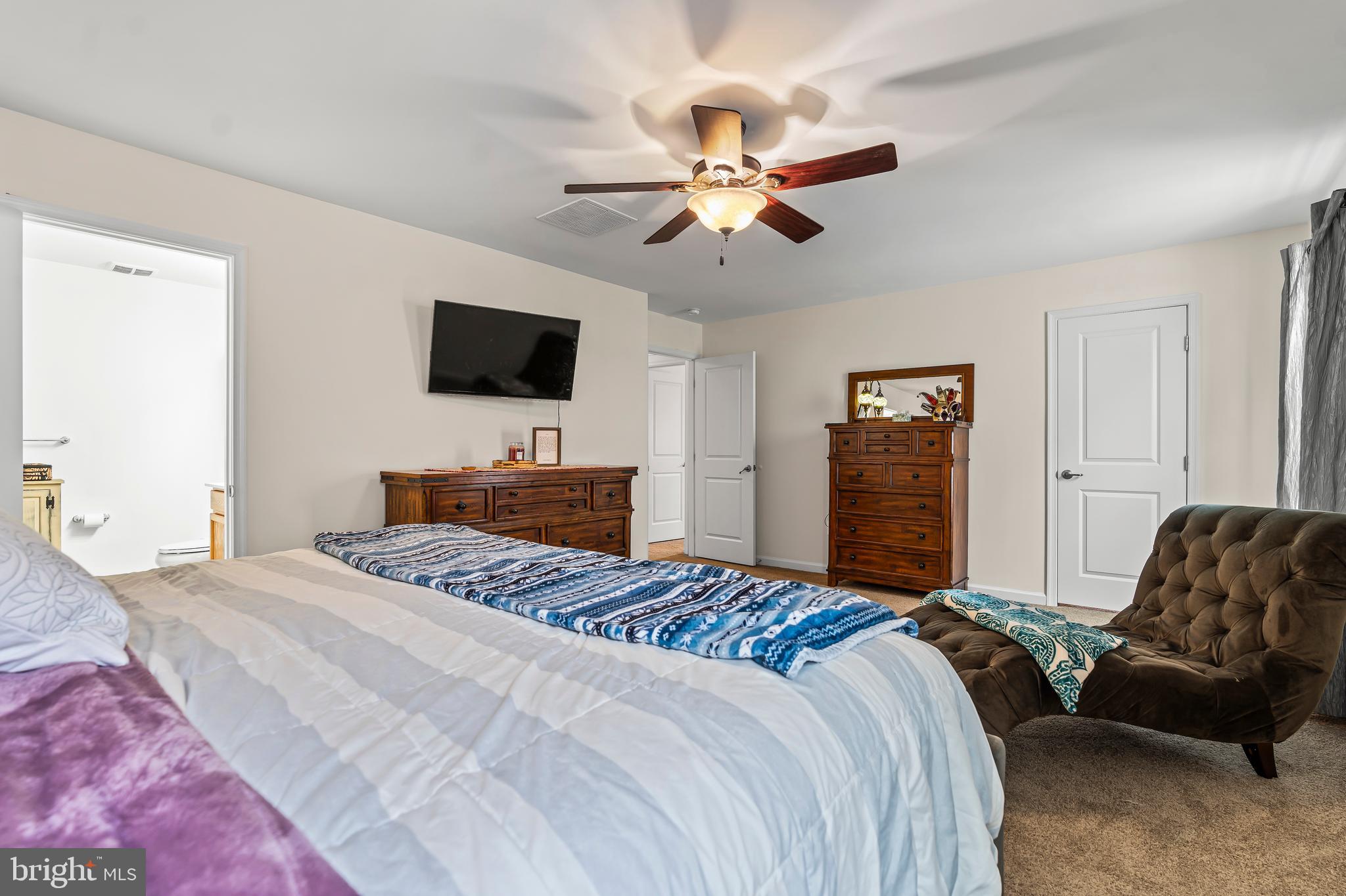 WEST FIELDS - Residential