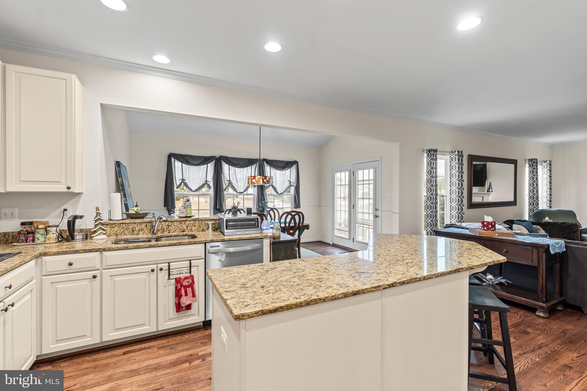 WEST FIELDS - Residential