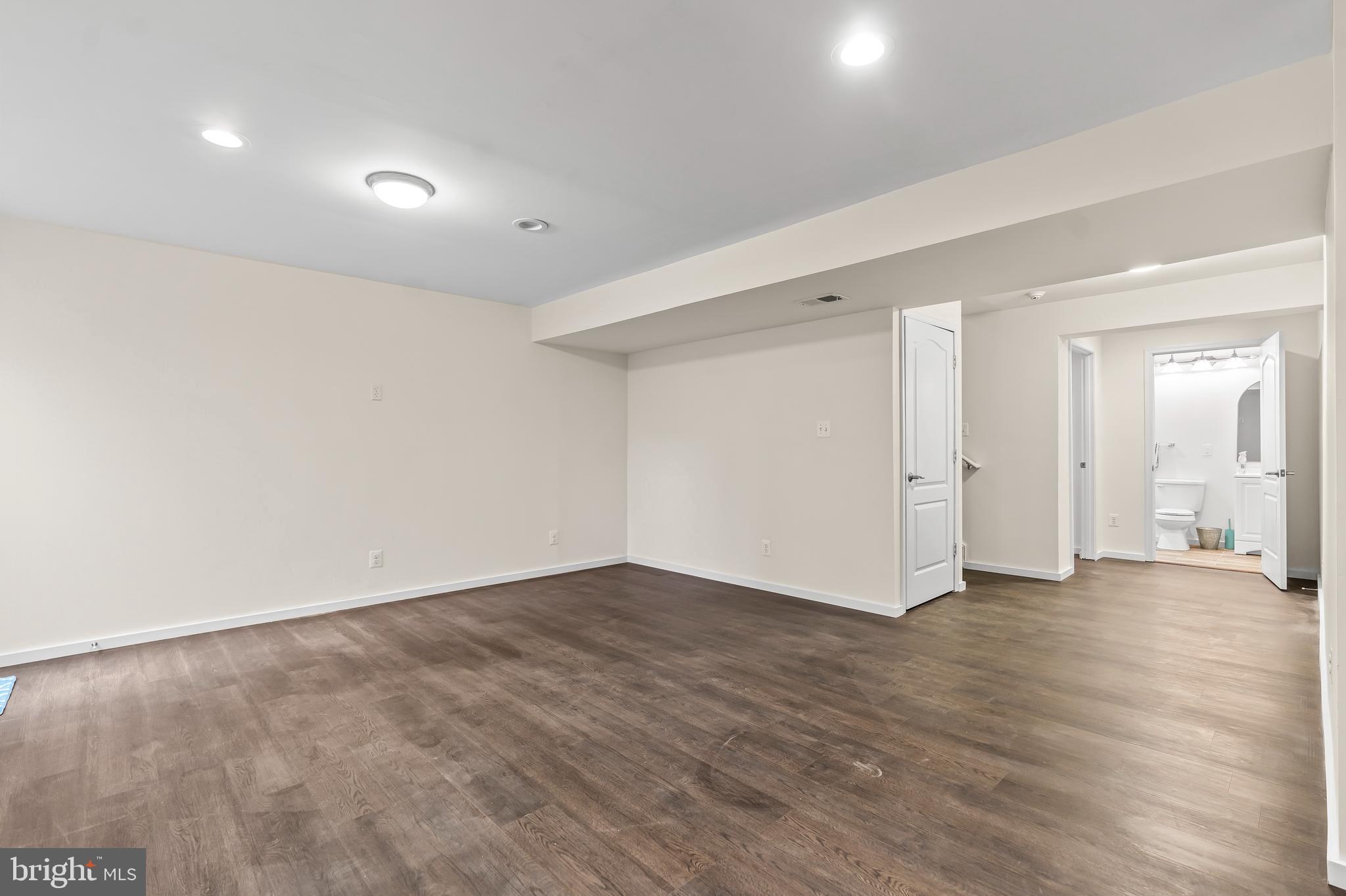 WEST FIELDS - Residential