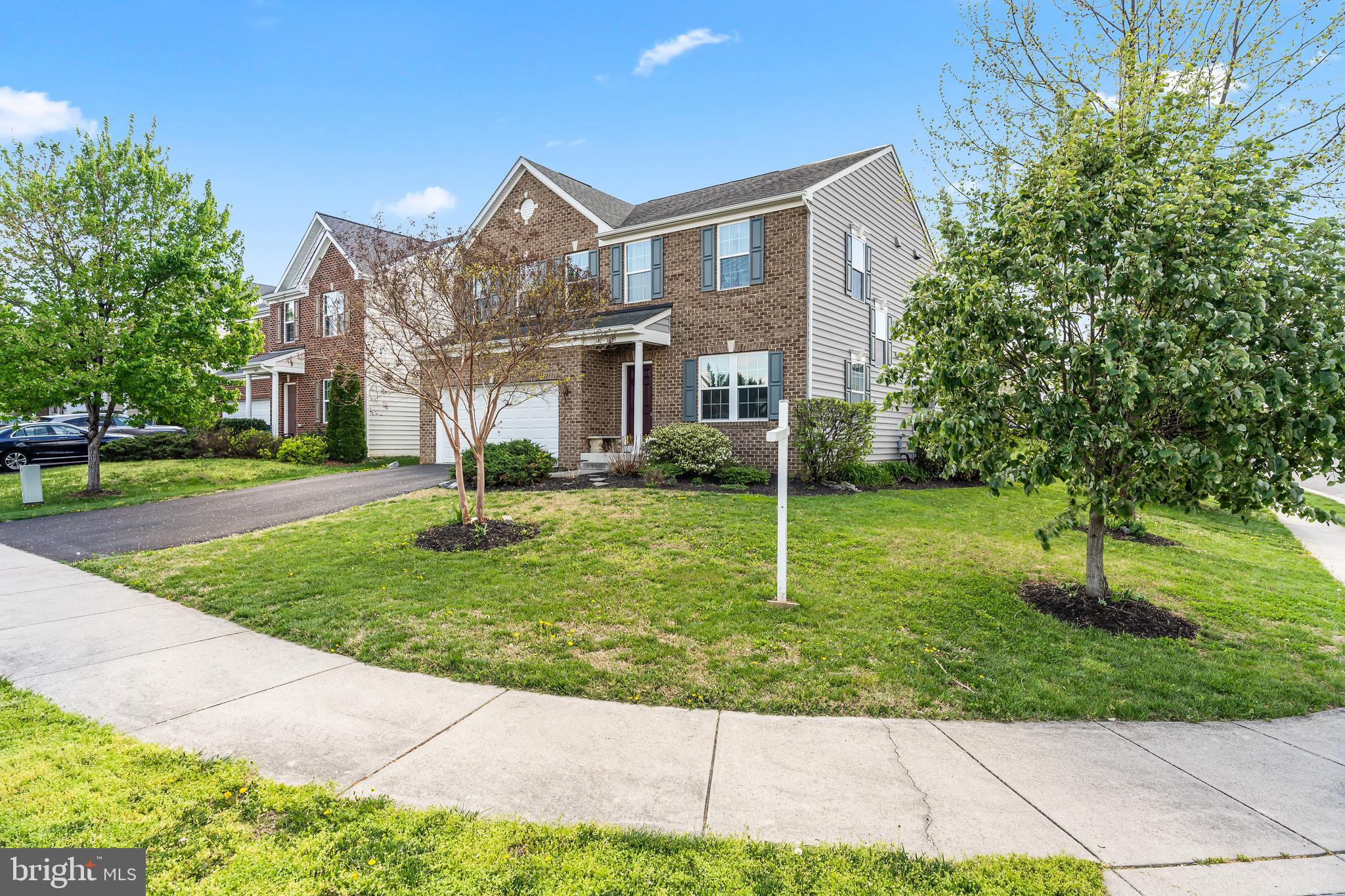 WEST FIELDS - Residential