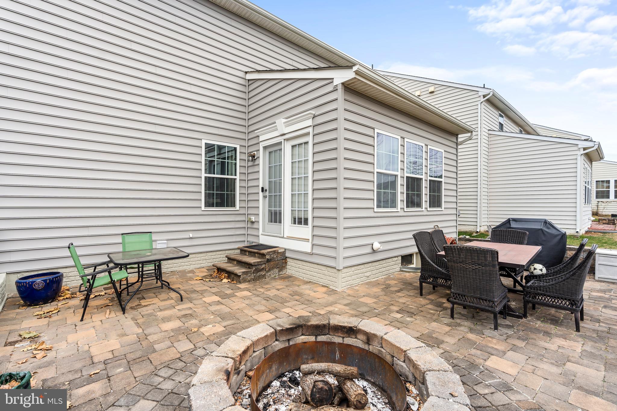 WEST FIELDS - Residential