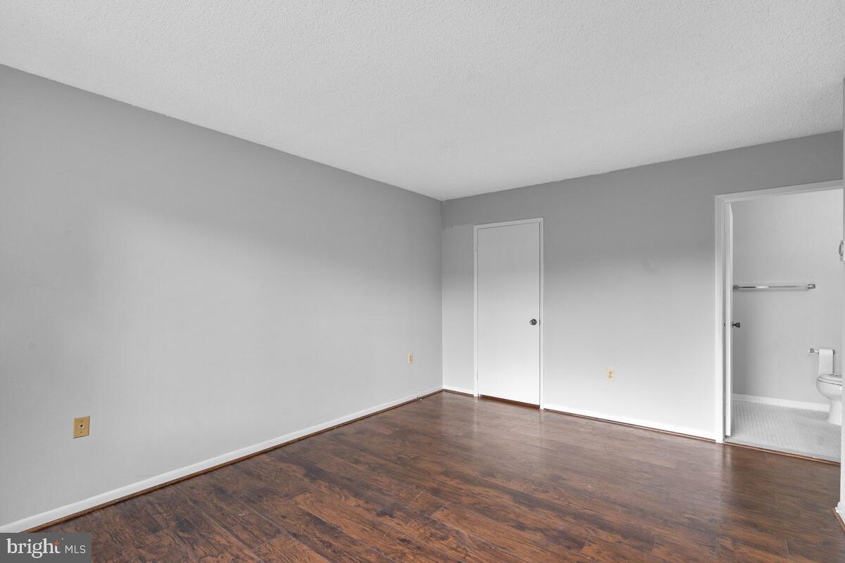 LEISURE WORLD - Residential