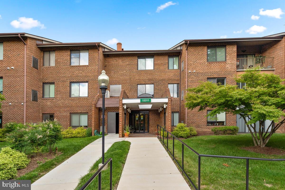 LEISURE WORLD - Residential