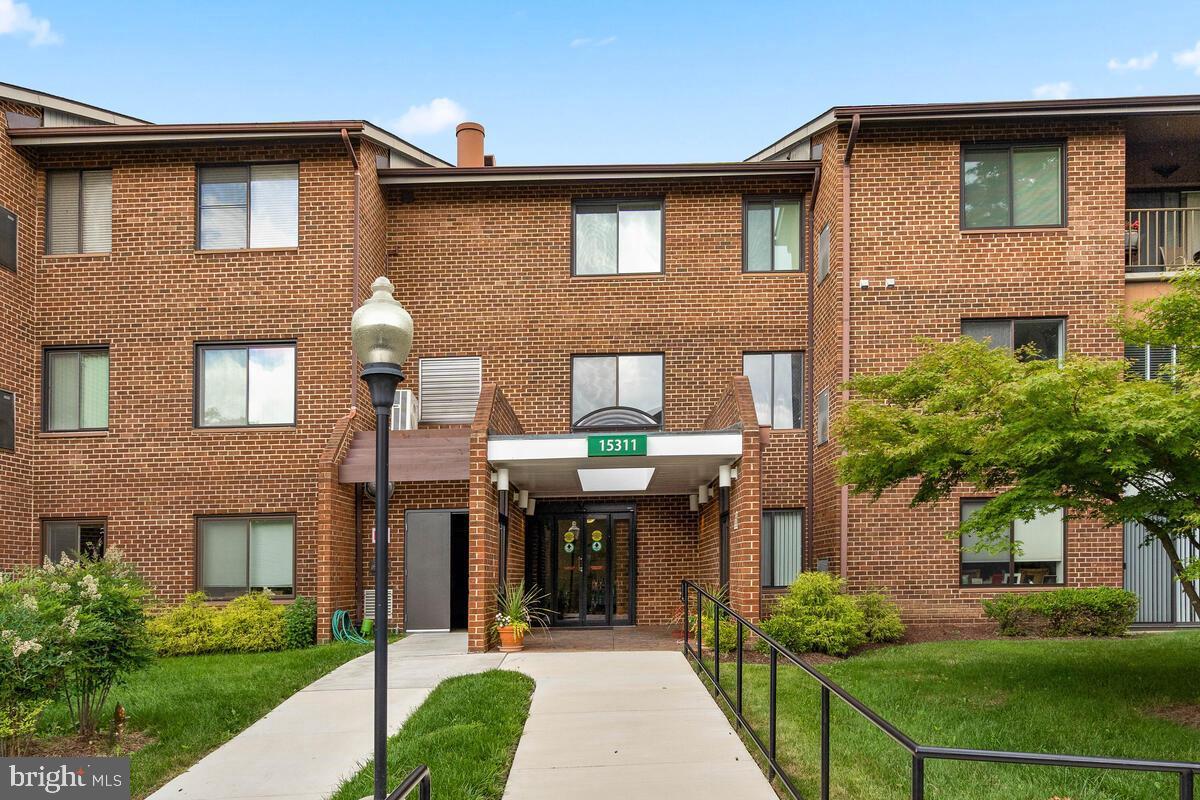 LEISURE WORLD - Residential