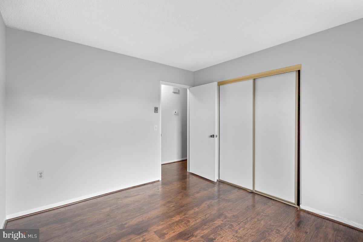 LEISURE WORLD - Residential