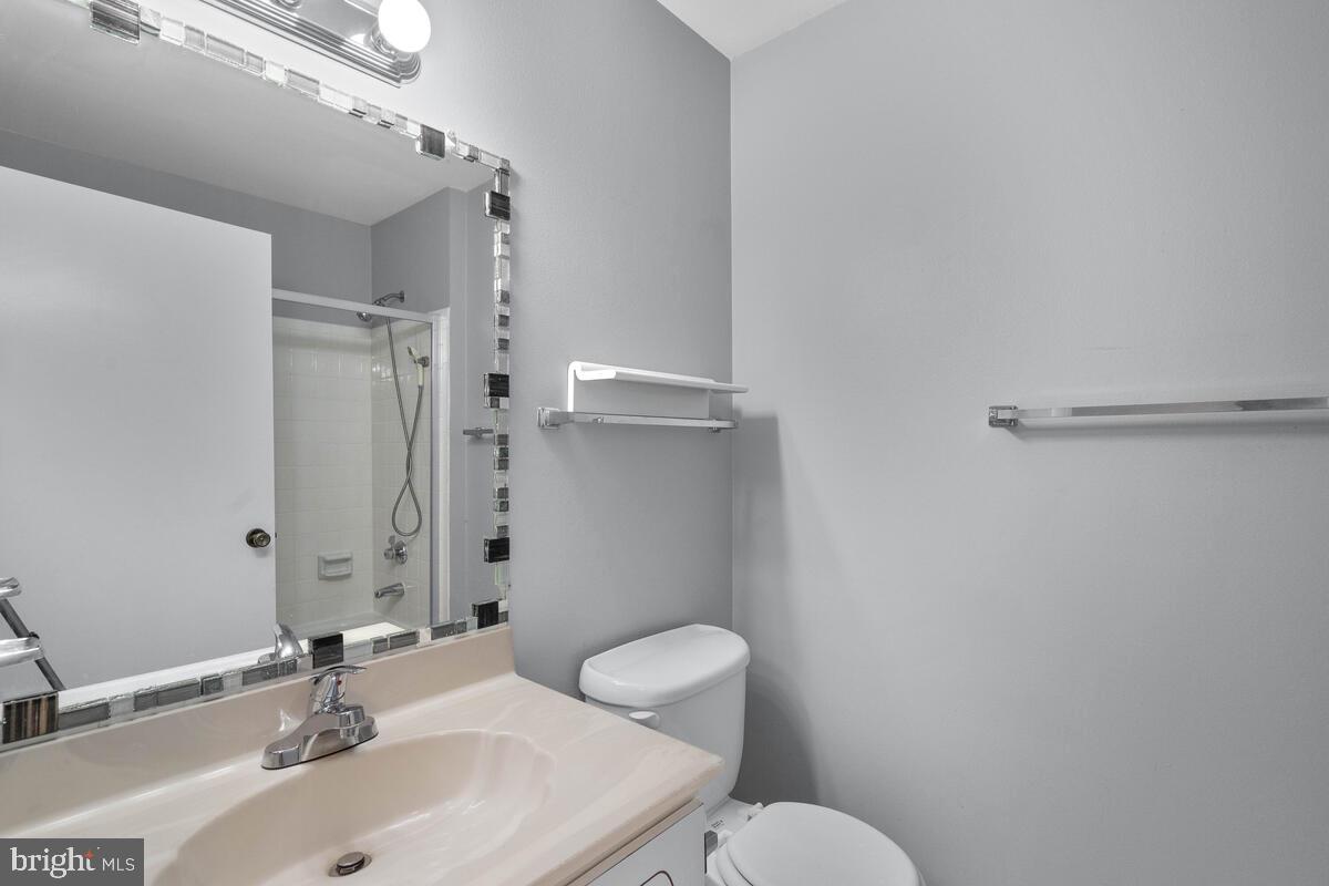 LEISURE WORLD - Residential