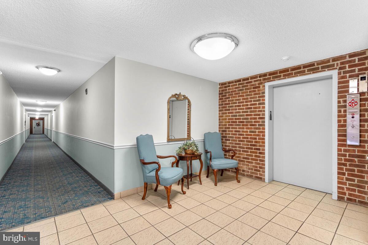 LEISURE WORLD - Residential