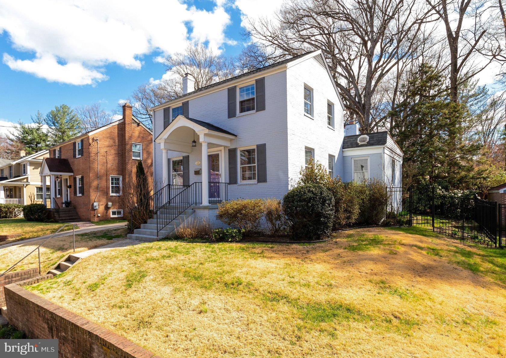 KENSINGTON ESTATES - Residential