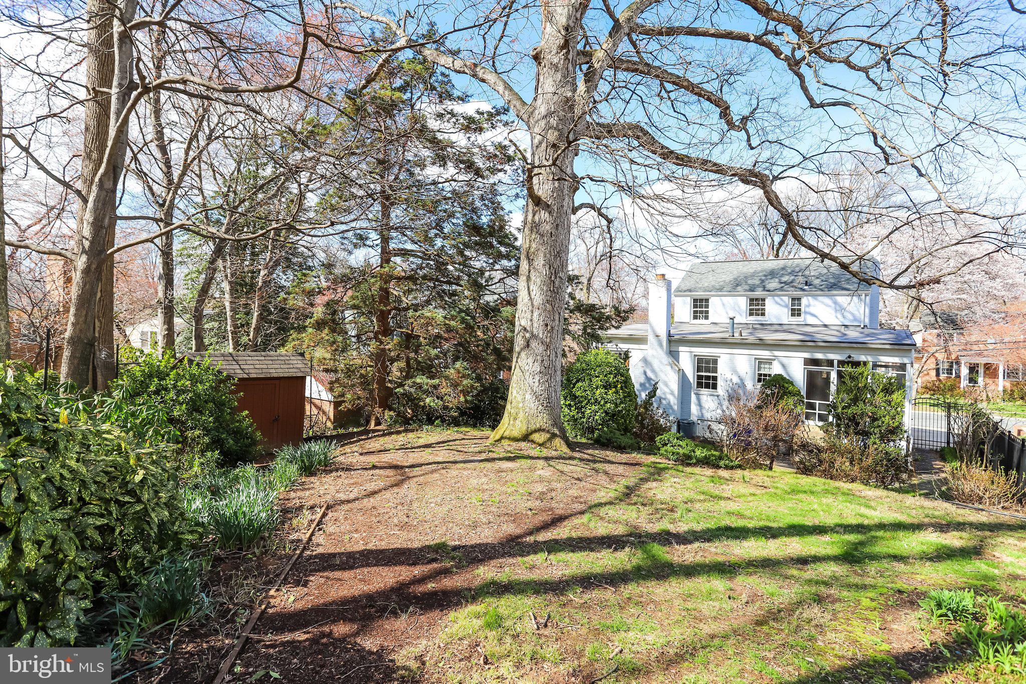 KENSINGTON ESTATES - Residential