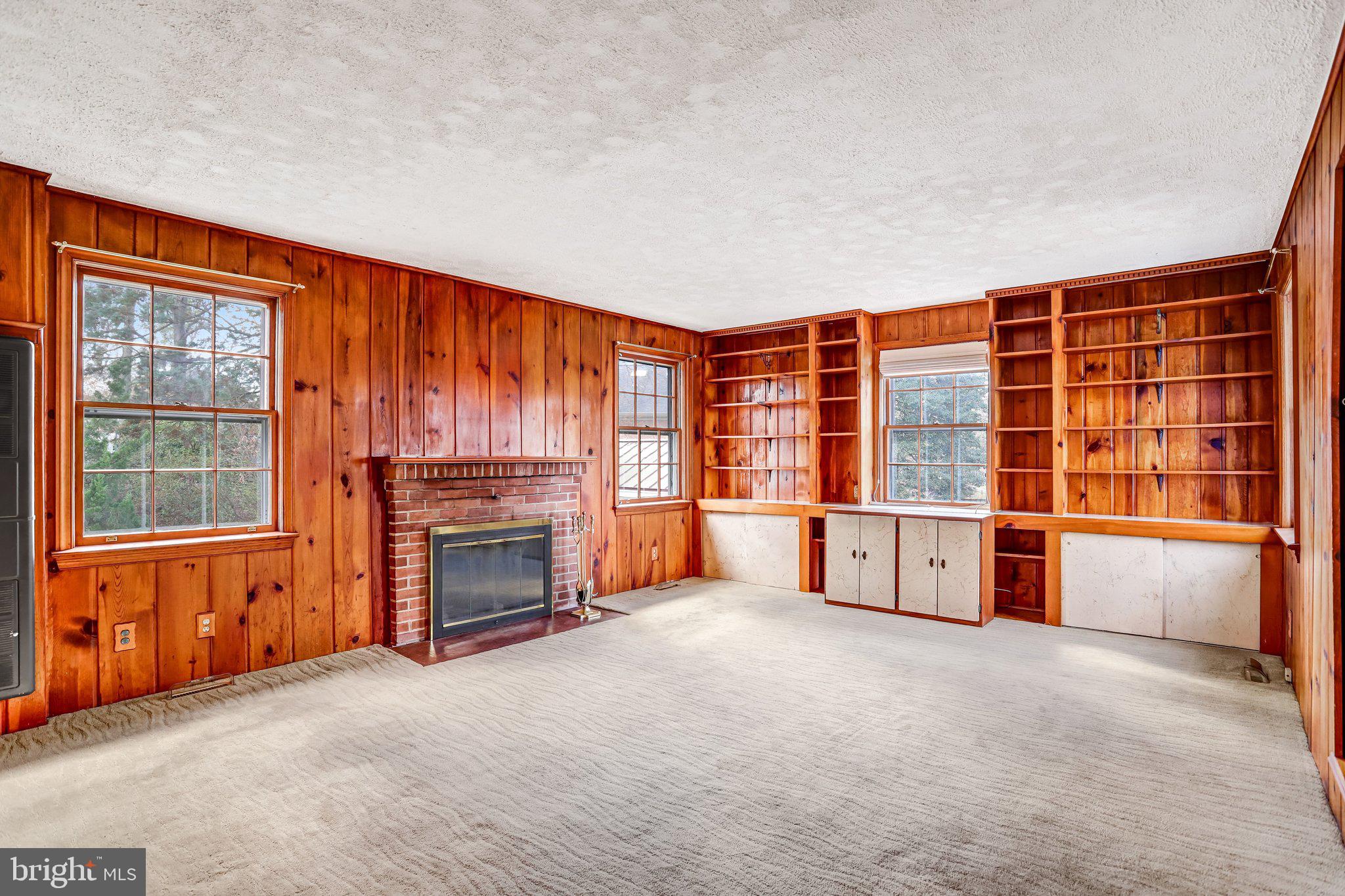 KENSINGTON ESTATES - Residential