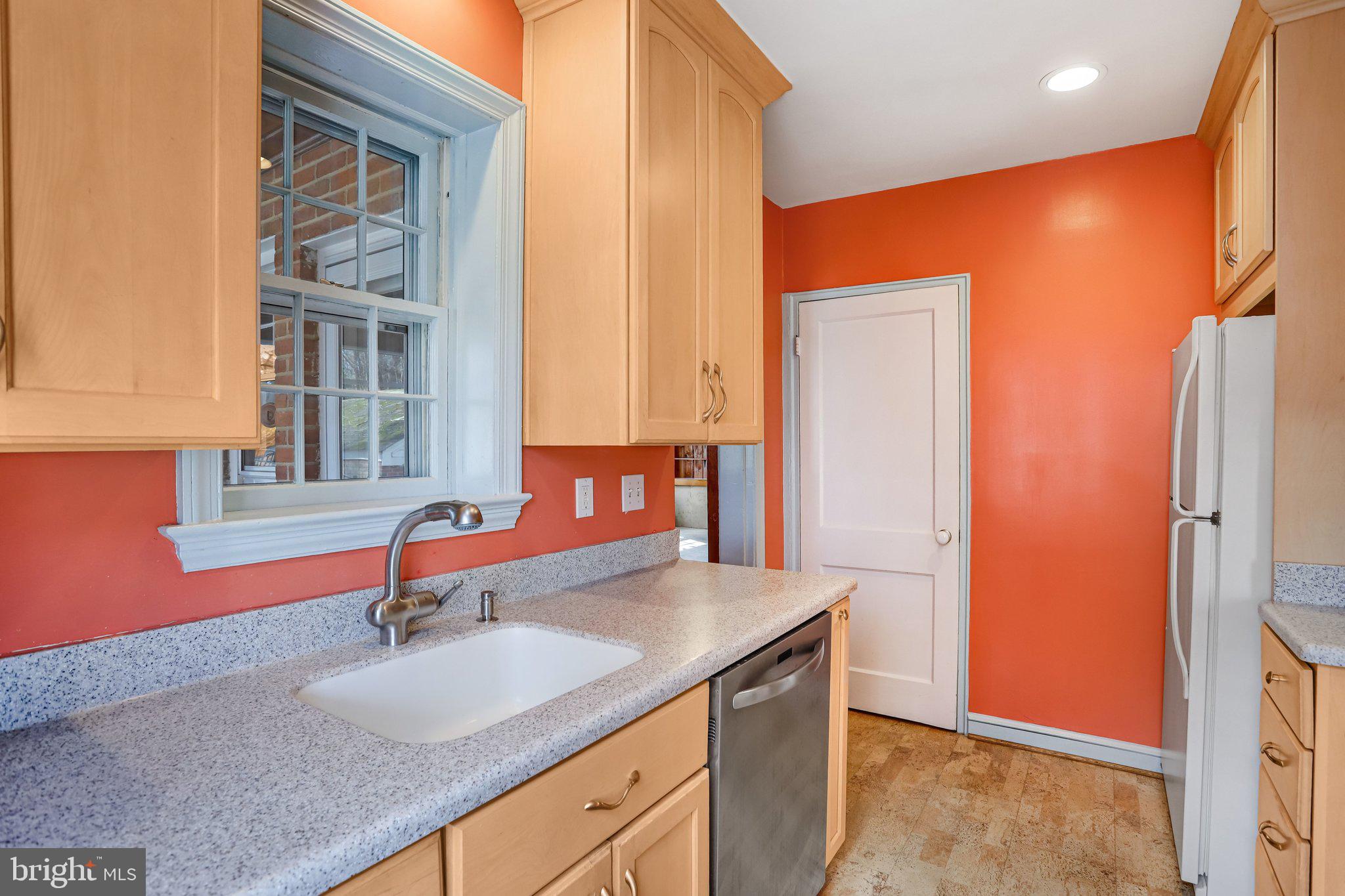 KENSINGTON ESTATES - Residential