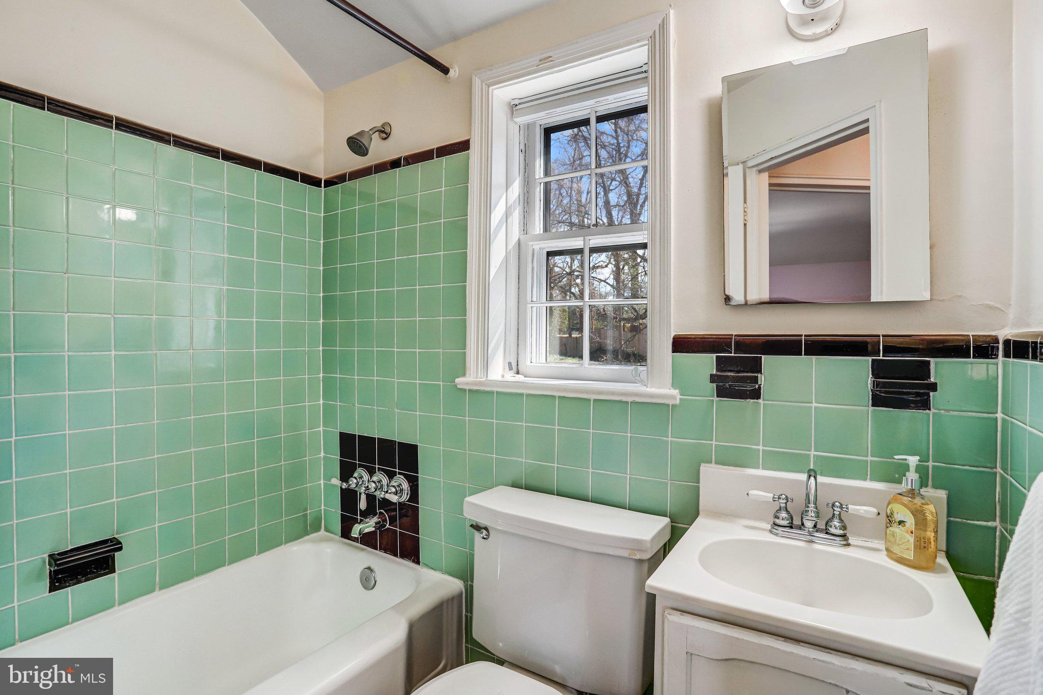 KENSINGTON ESTATES - Residential