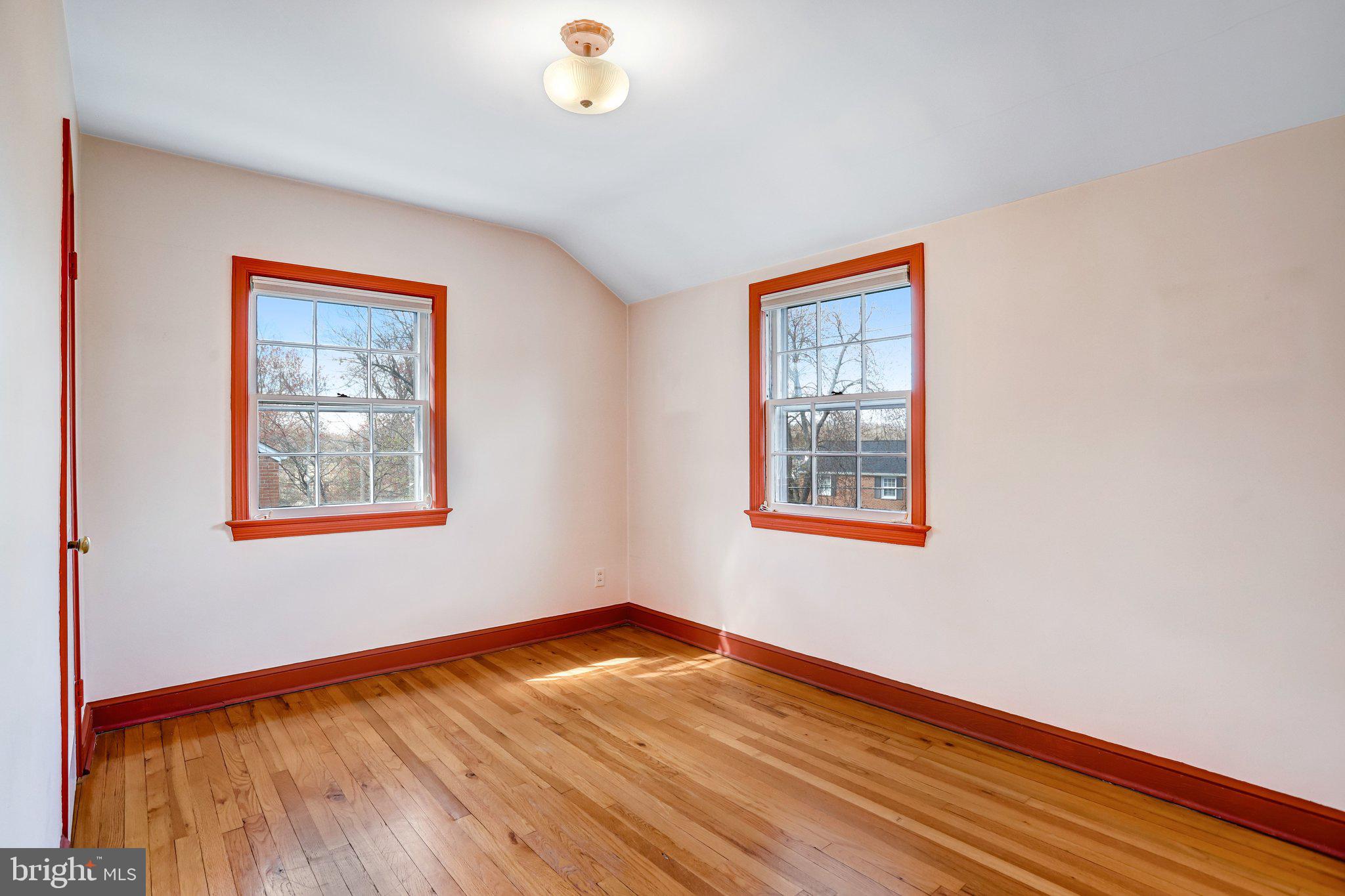 KENSINGTON ESTATES - Residential