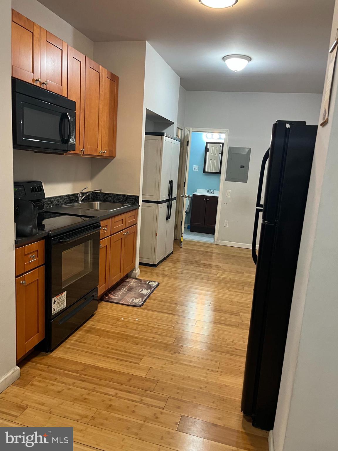 Welcome to 3313 N Park Ave, Unit 1F – a recently renovated 1st-floor studio in the vibrant Temple University area! This unit boasts hardwood flooring throughout, an open kitchen layout with modern appliances and cabinet storage,. The versatile layout allows you to effortlessly design your ideal living and sleeping space. Nestled in a walkable and bustling neighborhood with easy access to public transit, local dining, and more, this studio is perfect for students and professionals alike. First, last & security due at signing. No pets. Don’t miss out—schedule your showing today!