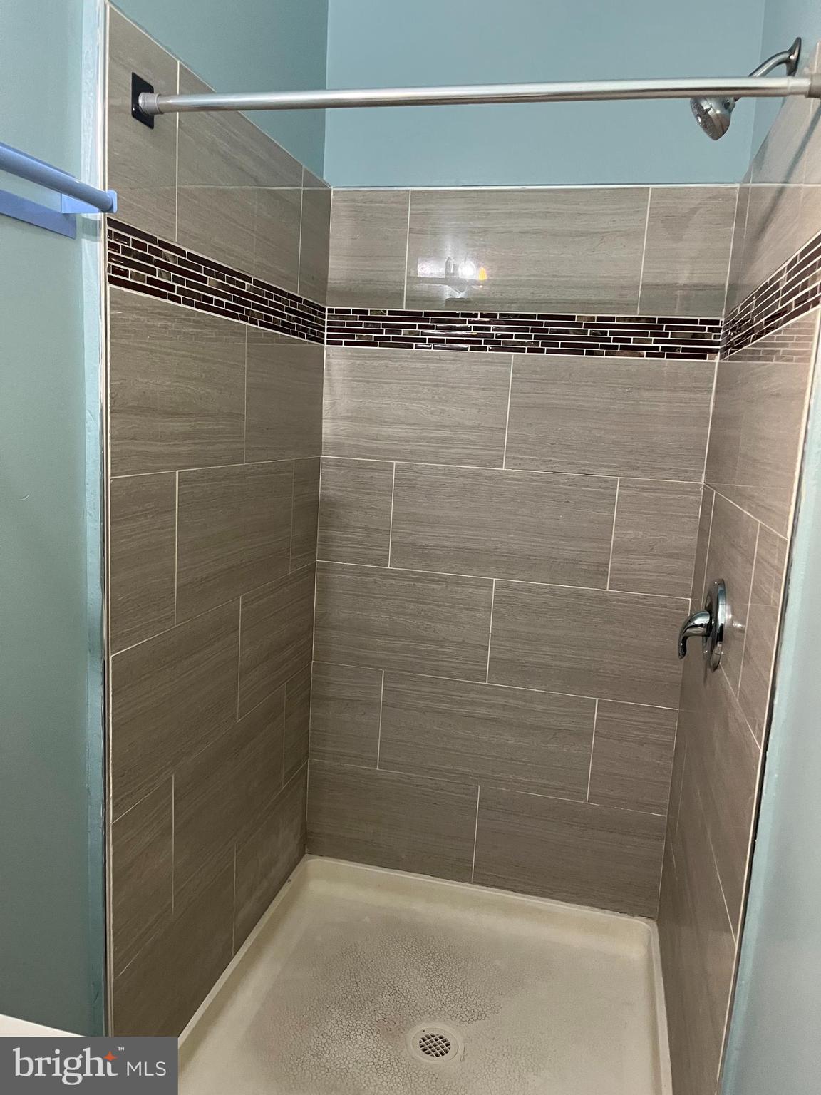 TEMPLE UNIVERSITY - Residential Lease