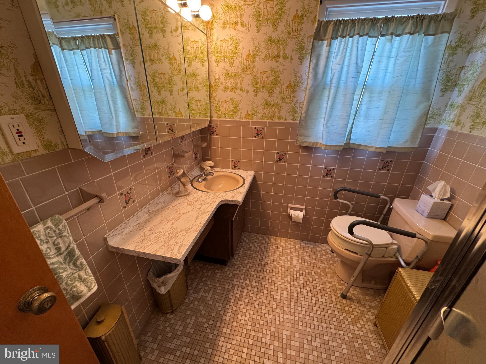 SOMERTON - Residential