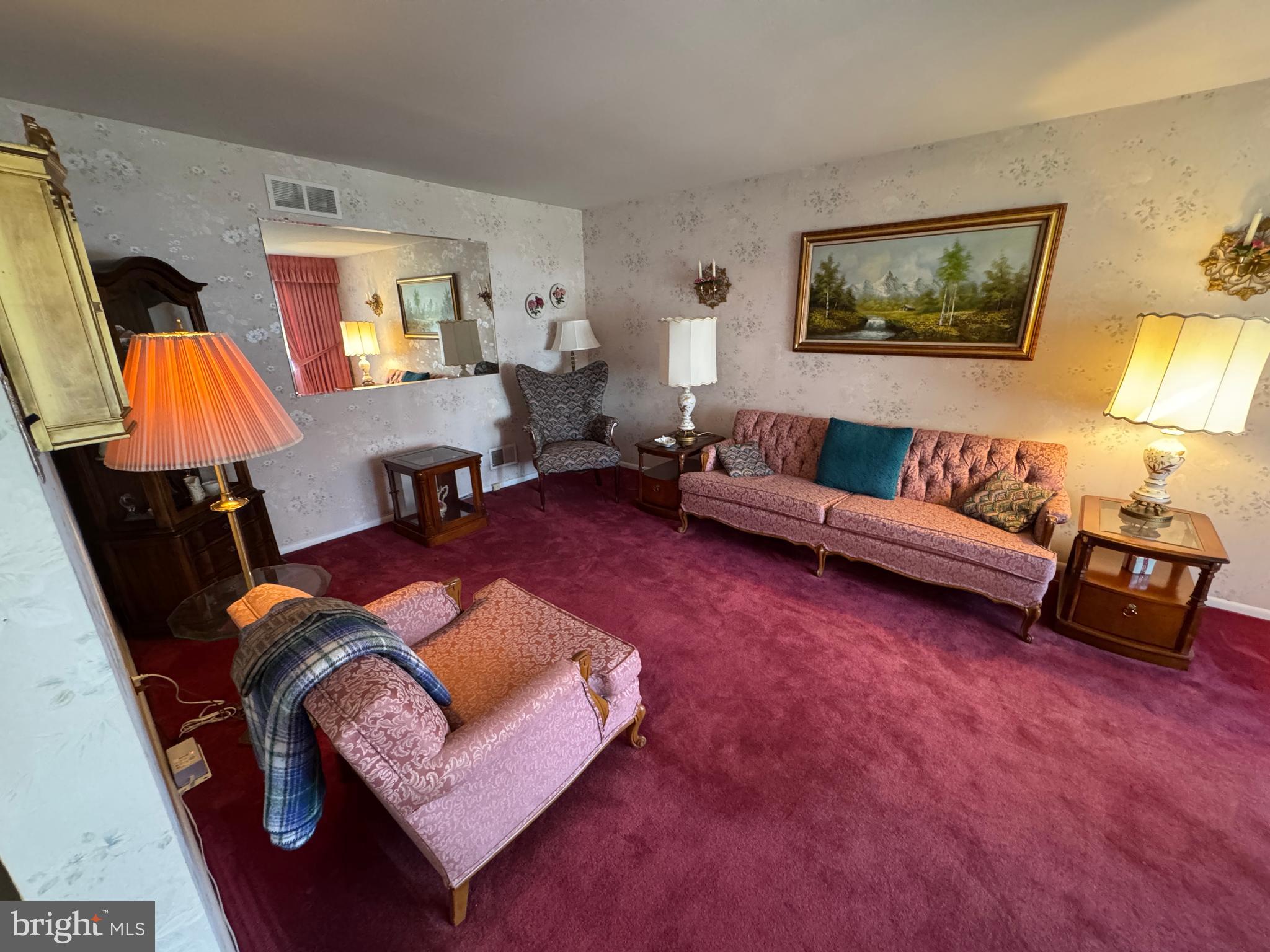 SOMERTON - Residential