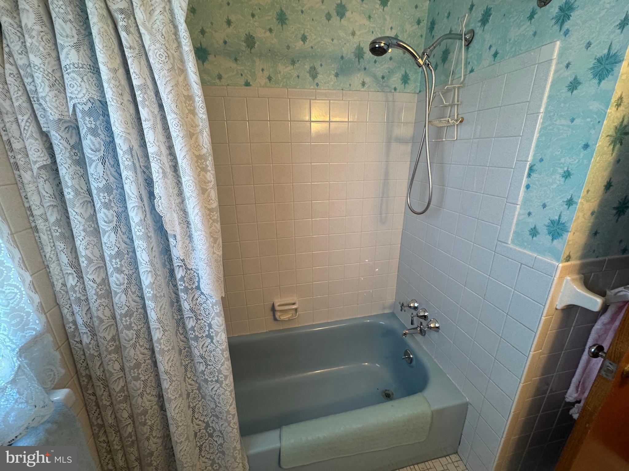 SOMERTON - Residential