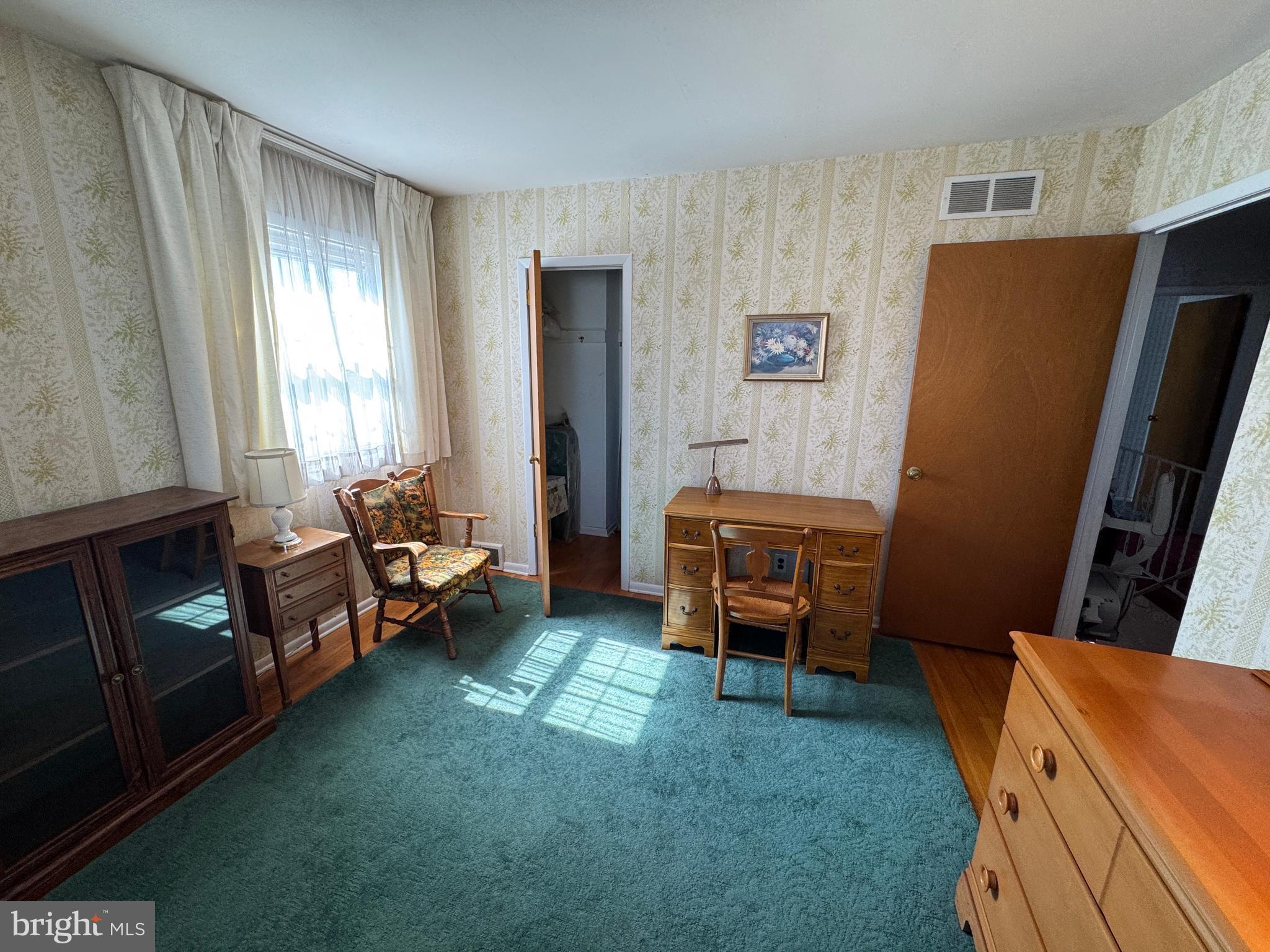 SOMERTON - Residential