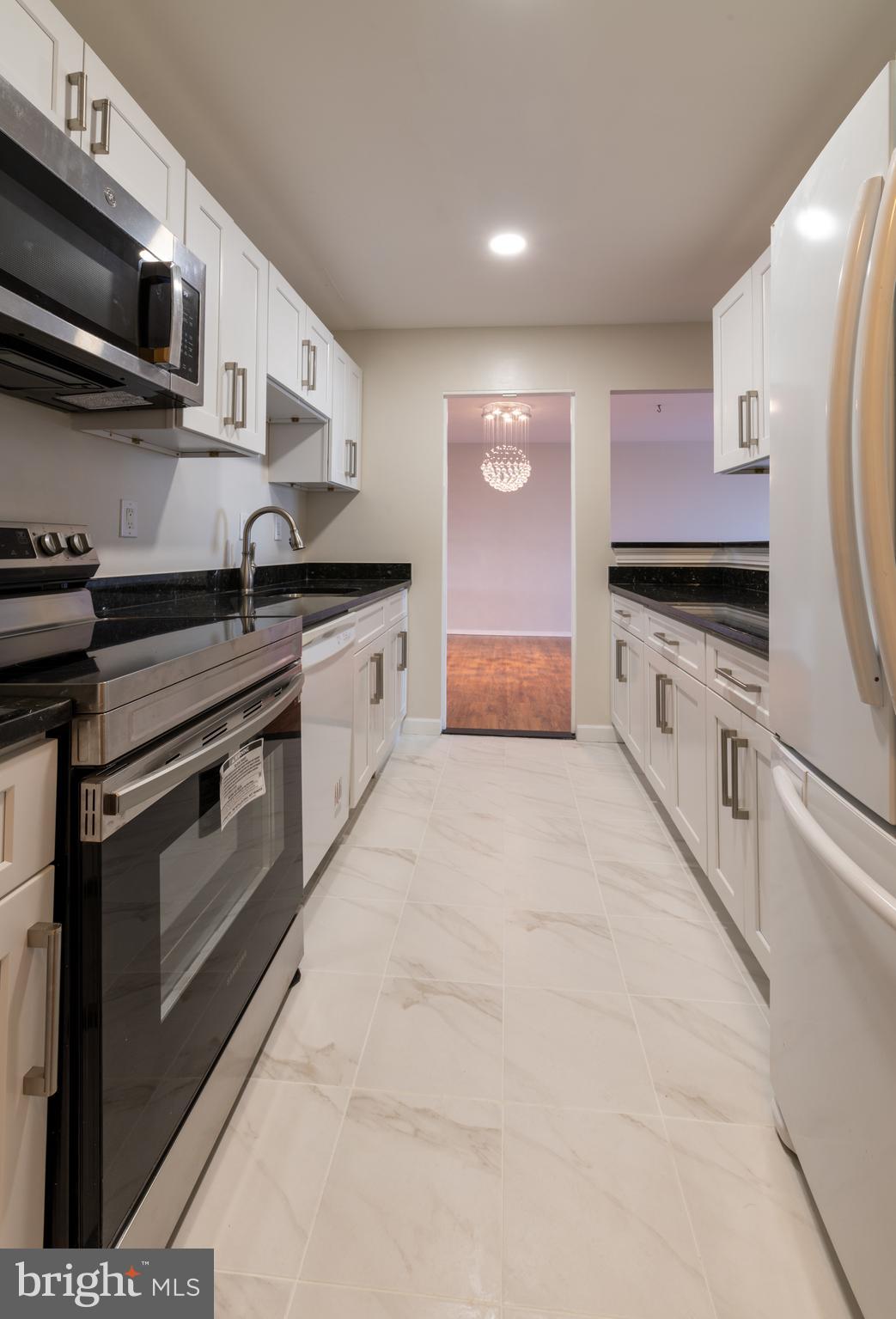 WASHINGTONIAN TOWER - Residential Lease